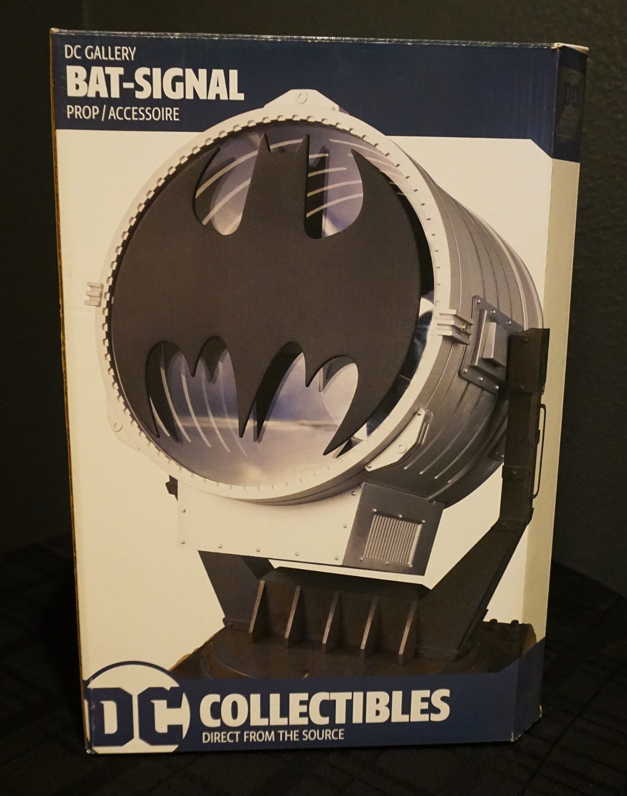 DC DIRECT THE BAT SIGNAL OFFICIAL PROP REPLICA