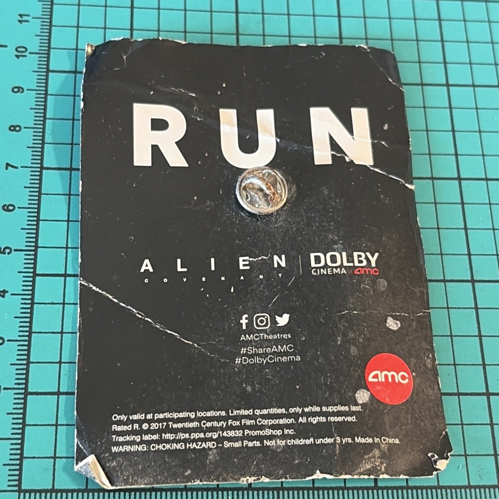 Alien Covenant Fan Event Opening Night AMC Dolby Pin NEW Face Hugger On Card