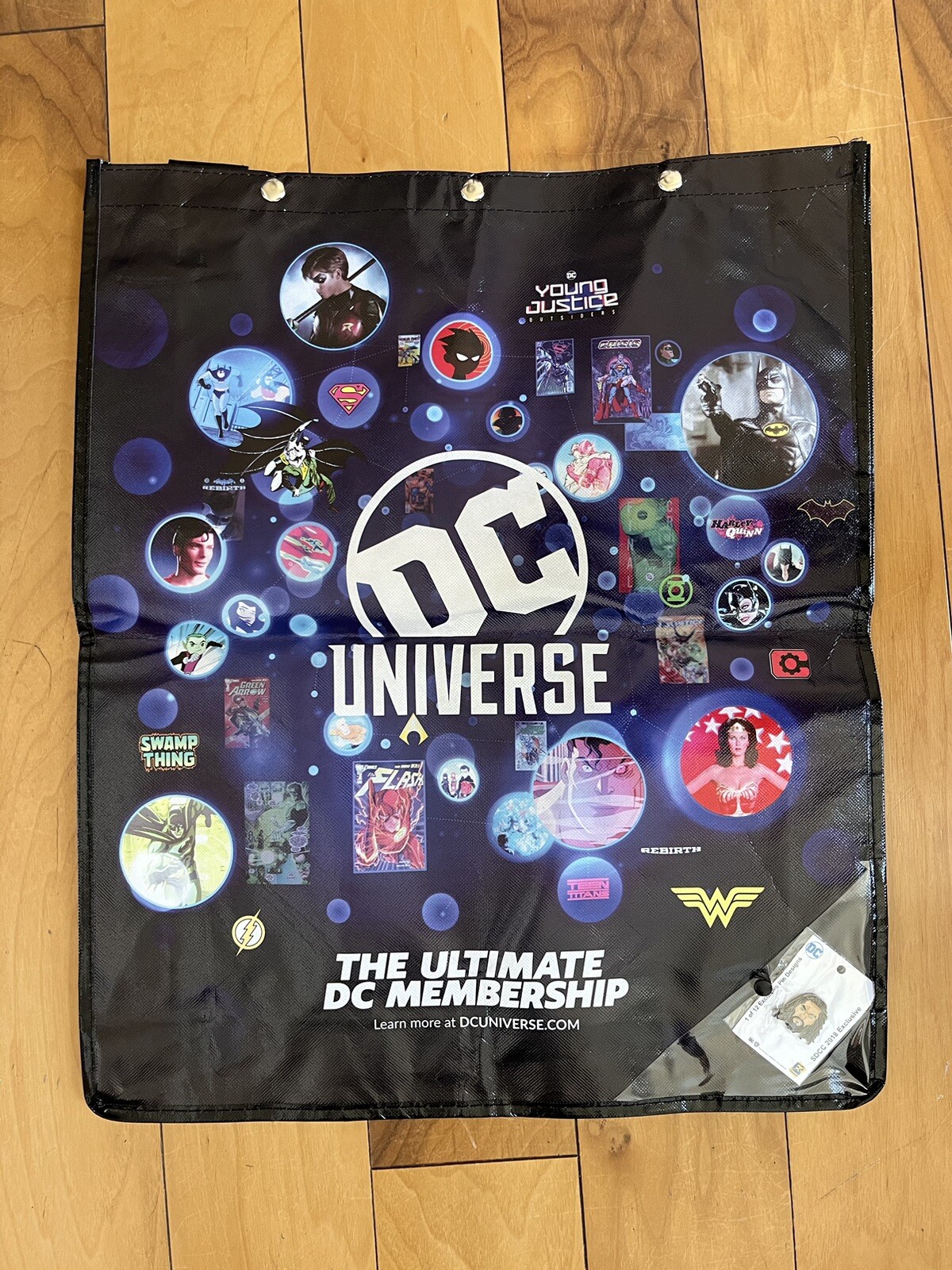 SDCC Comic Con Wondercon DC Universe Young Justice 2018 Bag Fansets Aquaman Pin