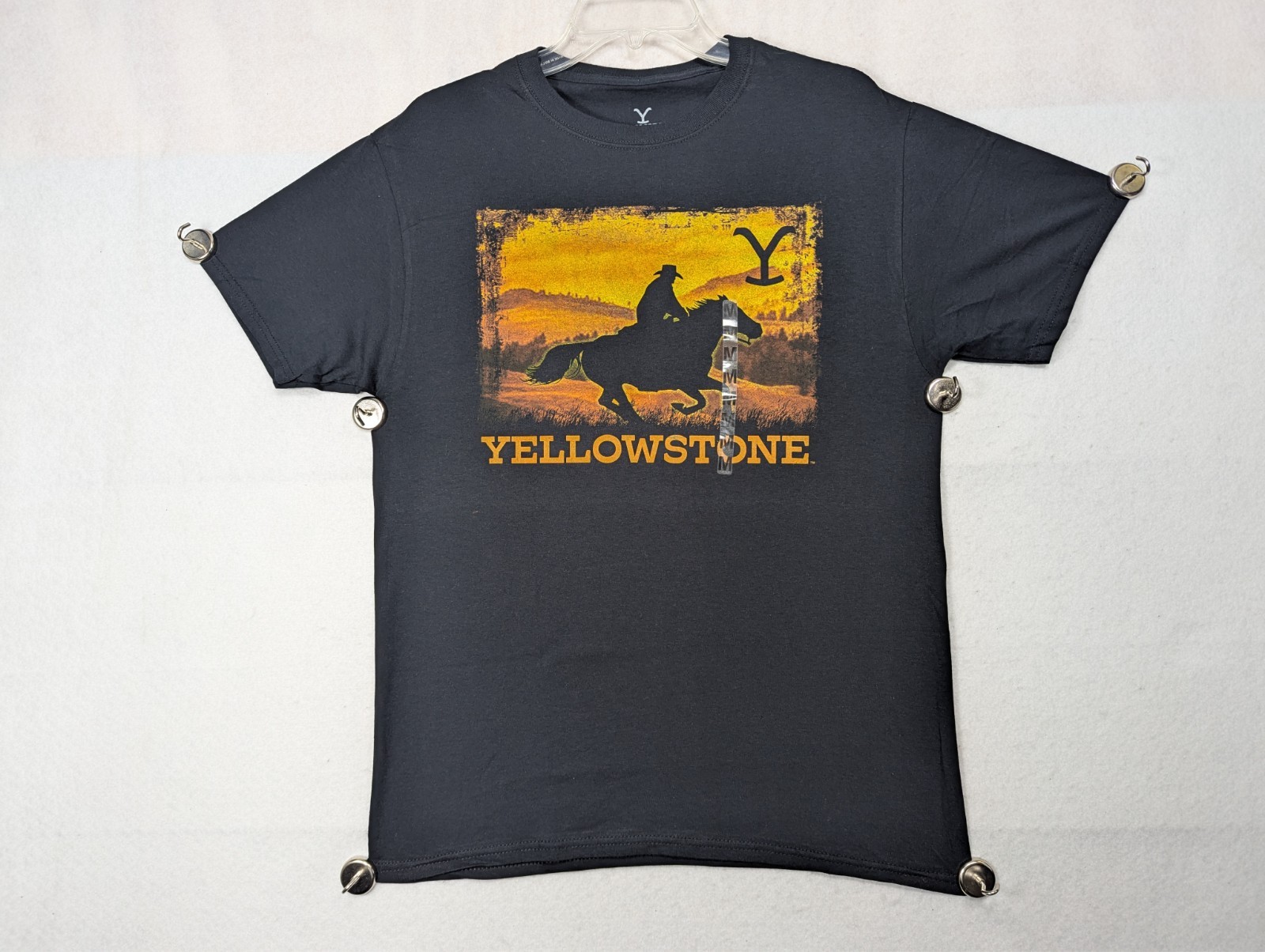 Yellowstone – Dutton Ranch – Graphic Print Unisex T-shirt – Size M