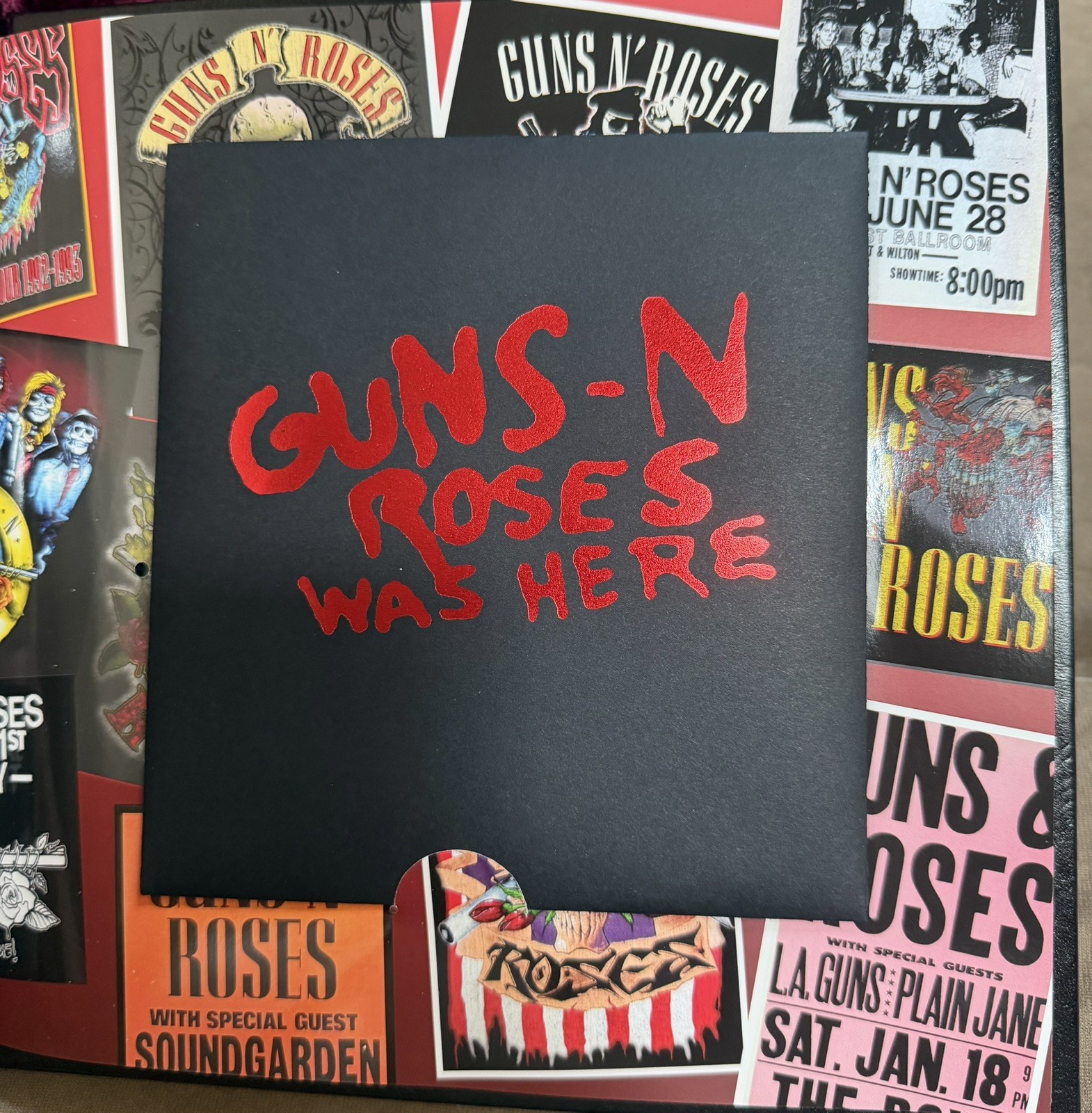GUNS N’ ROSES 2016 NOT IN THIS LIFETIME TOUR VIP HARDCOVER LIMITED EDITION BOX 