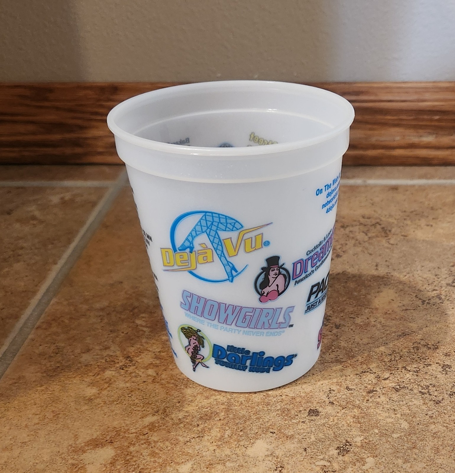 VTG Collectors Cup Showgirls Where The Party Never Ends WNA CI16CS Plastic RARE