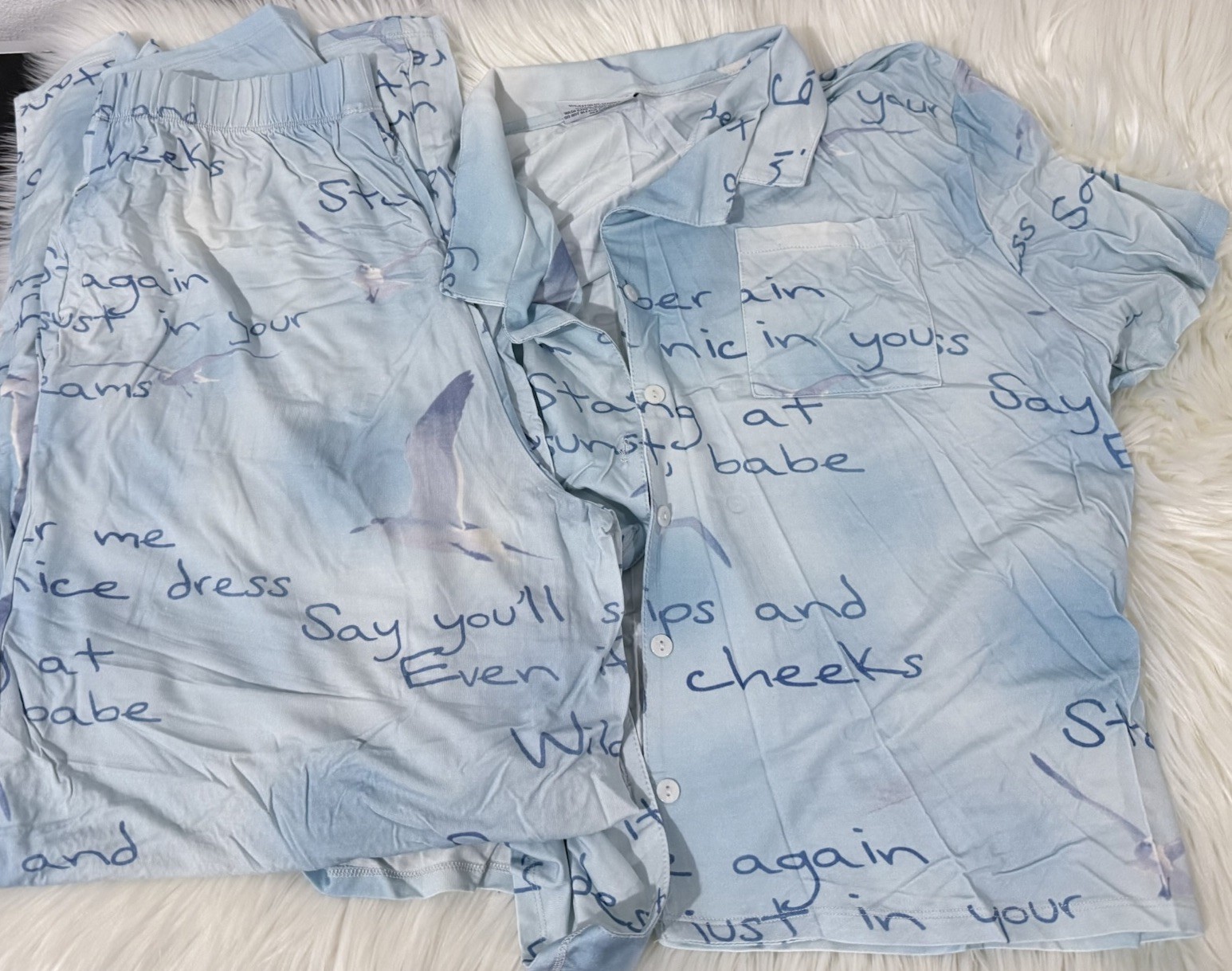READ DESCRIPTION | Taylor Swift Wildest Dreams Blue Pajamas Set NEW