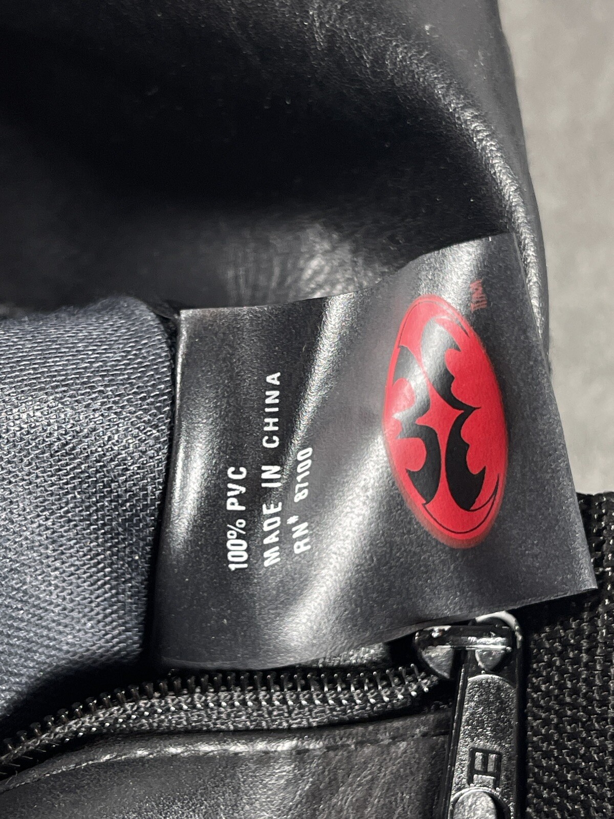 Batman & Robin Black Vinyl Duffle Bag Robin Melt Down Extreme Heat Movie 1997