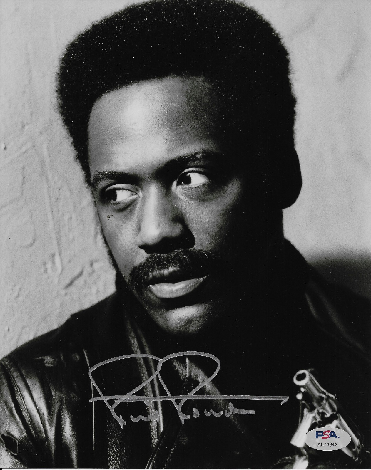 RICHARD ROUNDTREE Signed Autographed 8×10 Photo PSA/DNA COA SHAFT John Shaft