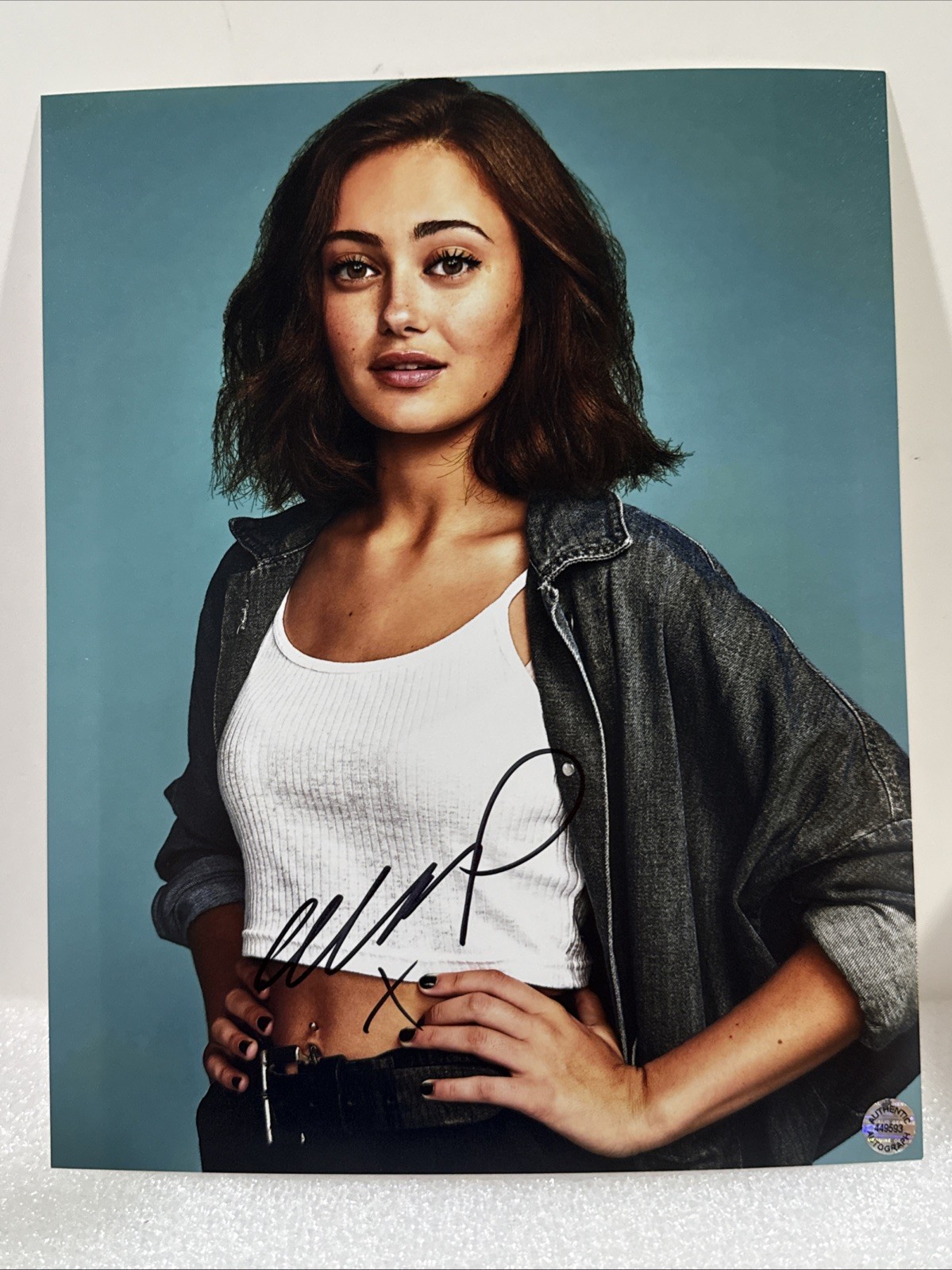 Ella Purnell (Actress) Signed Autographed 8×10 glossy photo – AUTO with COA