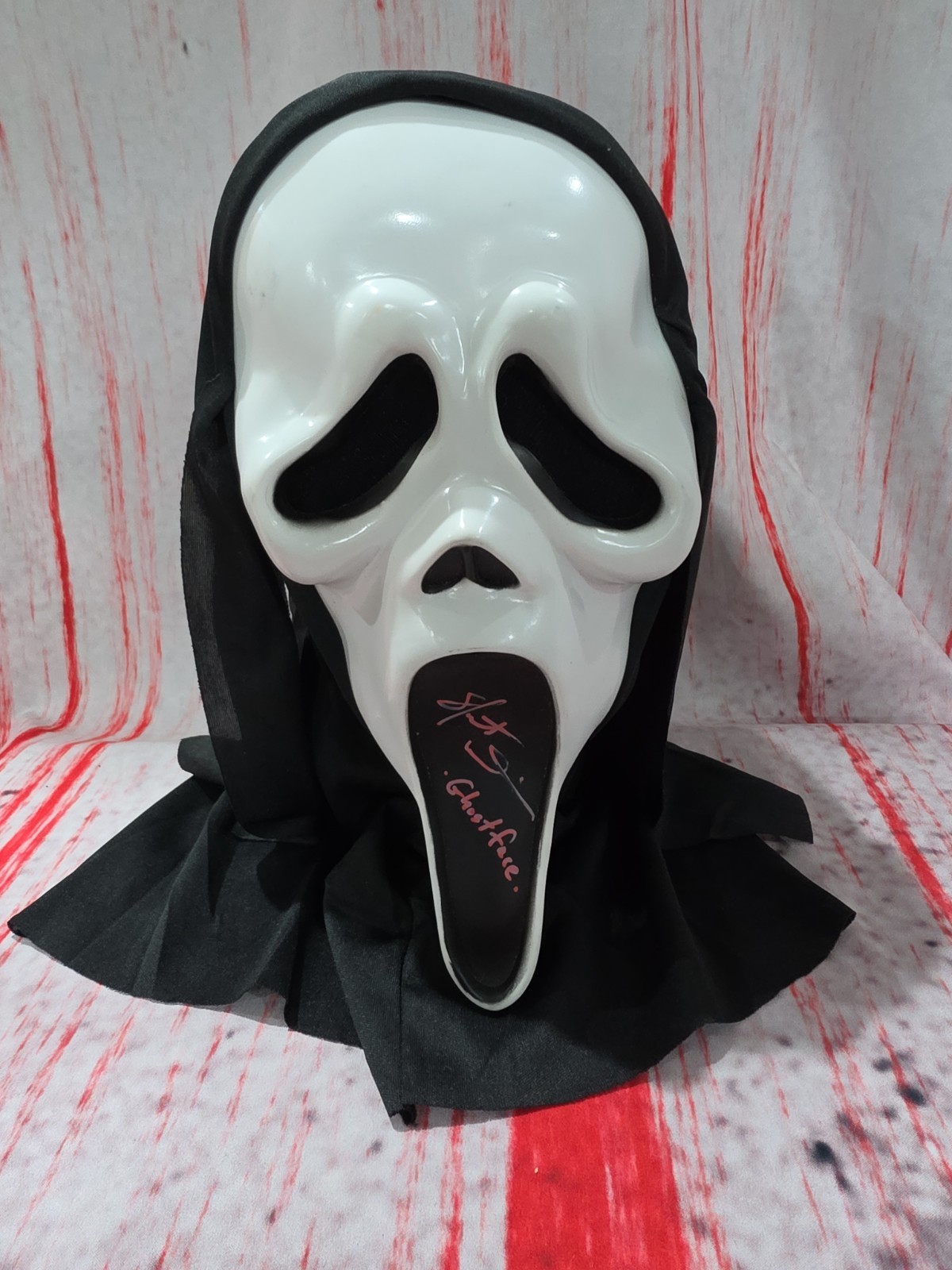 Skeet Ulrich Signed Ghostface Mask With JSA COA