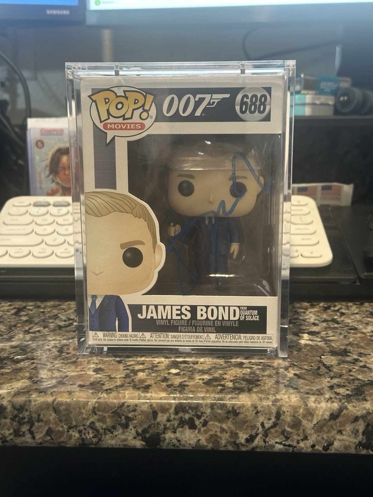 DANIEL CRAIG SIGNED AUTOGRAPH JAMES BOND FUNKO POP 688 BECKETT BAS COA 007