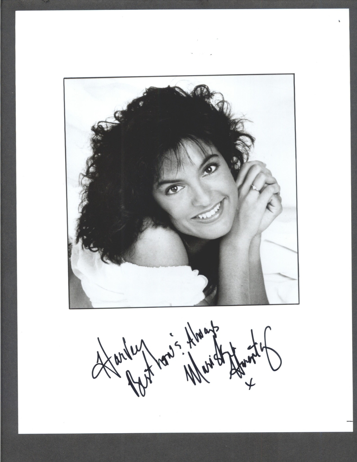 Mariska Hargitay – Signed Autograph Headshot Photo – Law & Order