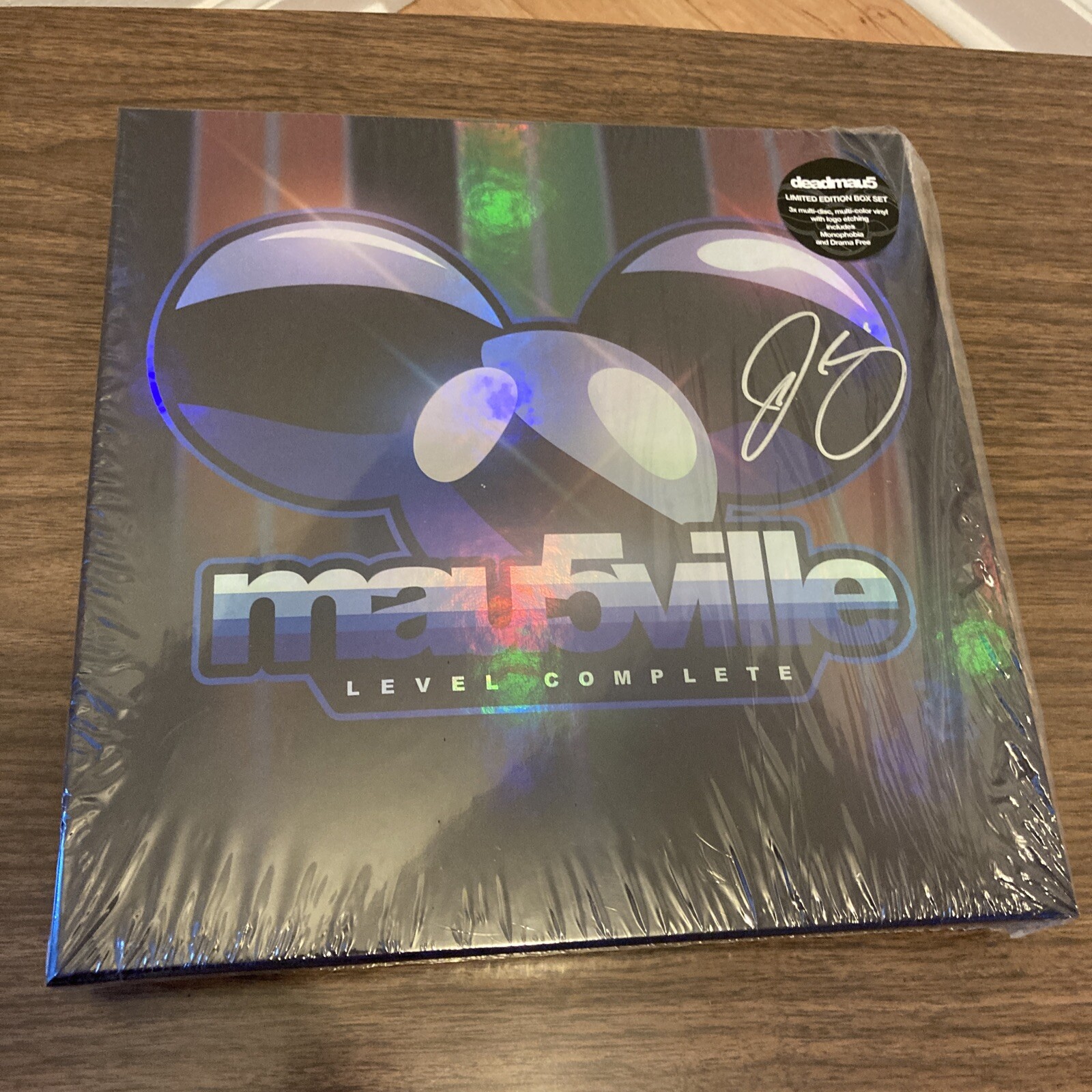 SIGNED – DEADMAU5 – MAU5VILLE COMPLETE SERIES VINYL BOX SET