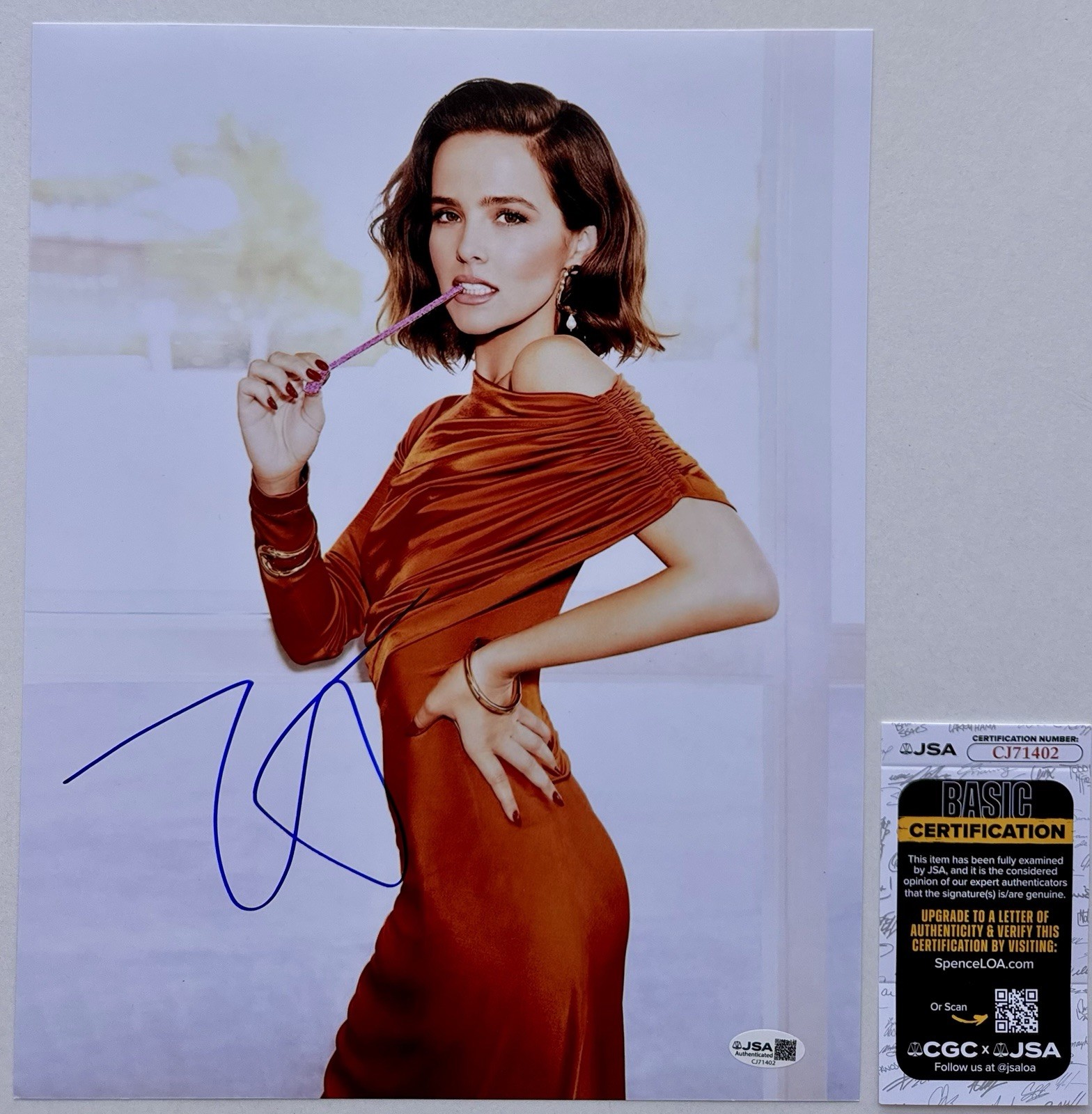 ZOEY DEUTCH HAND SIGNED AUTOGRAPH 11X14 PHOTO +JSA COA