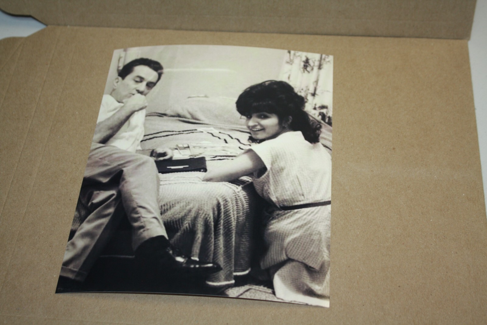 KATHERINE NARDUCCI UNSIGNED 8X10 PHOTO From THE BRONX TALE W/ROBERT DENIRO