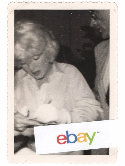 MARILYN MONROE One of a Kind Candid Snapshot SOME LIKE IT HOT Vintage Original