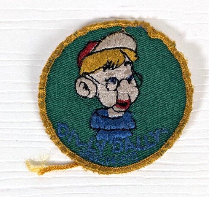 Vintage 1971 Dilly Dally Cloth embordered Patch 1970’s tv show Howdy Doody