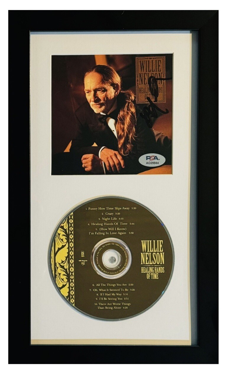 PSA DNA Willie Nelson Signed Framed CD Booklet Cover Healing Hands Of Time