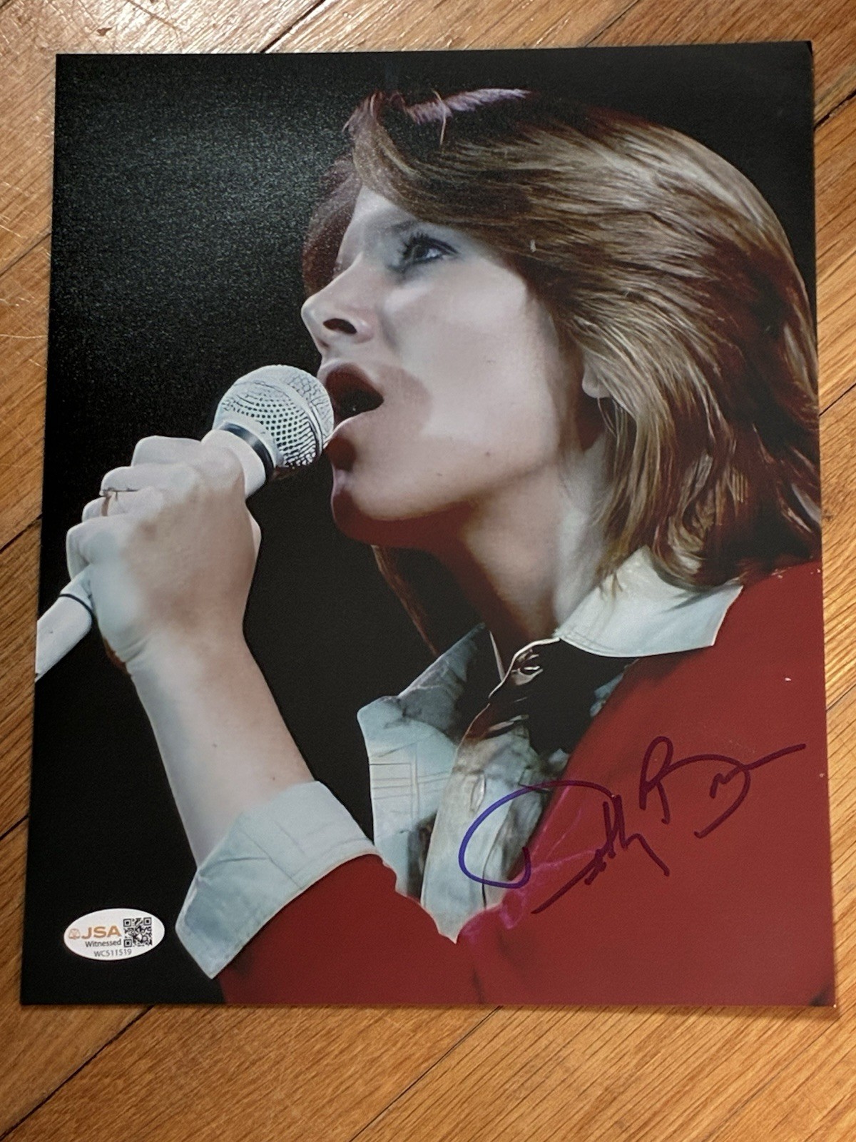 DEBBY BOONE SIGNED 8×10 PHOTO BEAUTIFUL ACTRESS SINGER JSA YOU LIGHT UP MY LIFE