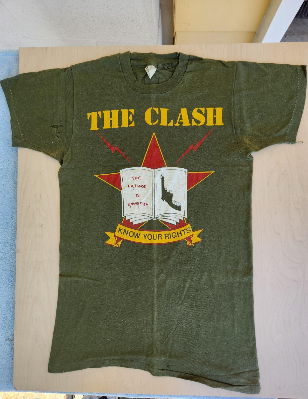 Vintage THE CLASH punk rock T-shirt 1980s (NOT a repop!) small – w1175