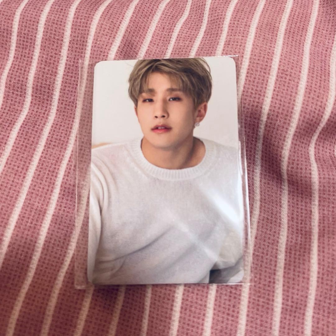 ASTRO ORDINARY HOLIDAY Jinjin trading card