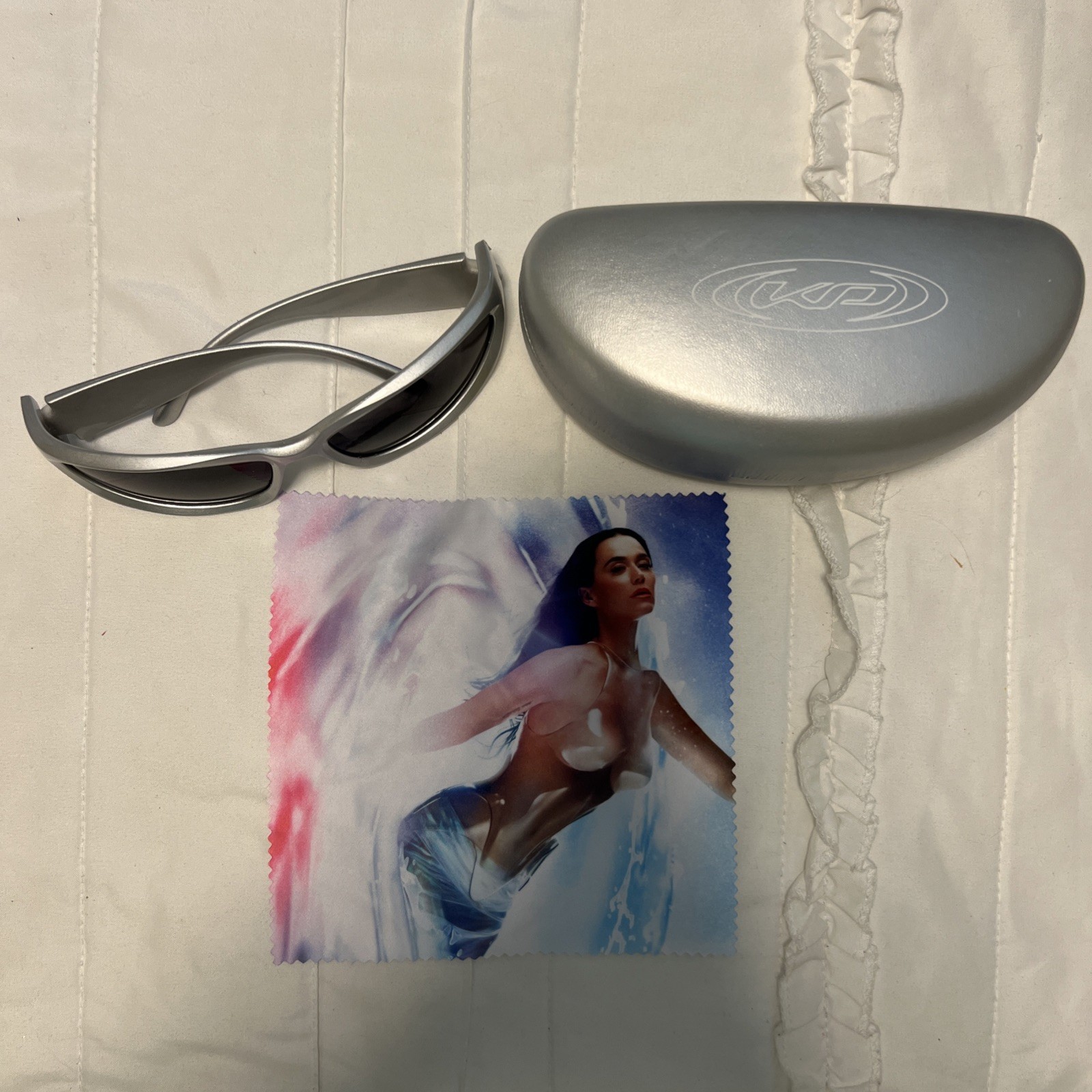 Katy Perry VIP LIFETIMES Tour Silver Sunglasses Concert Merch NEW