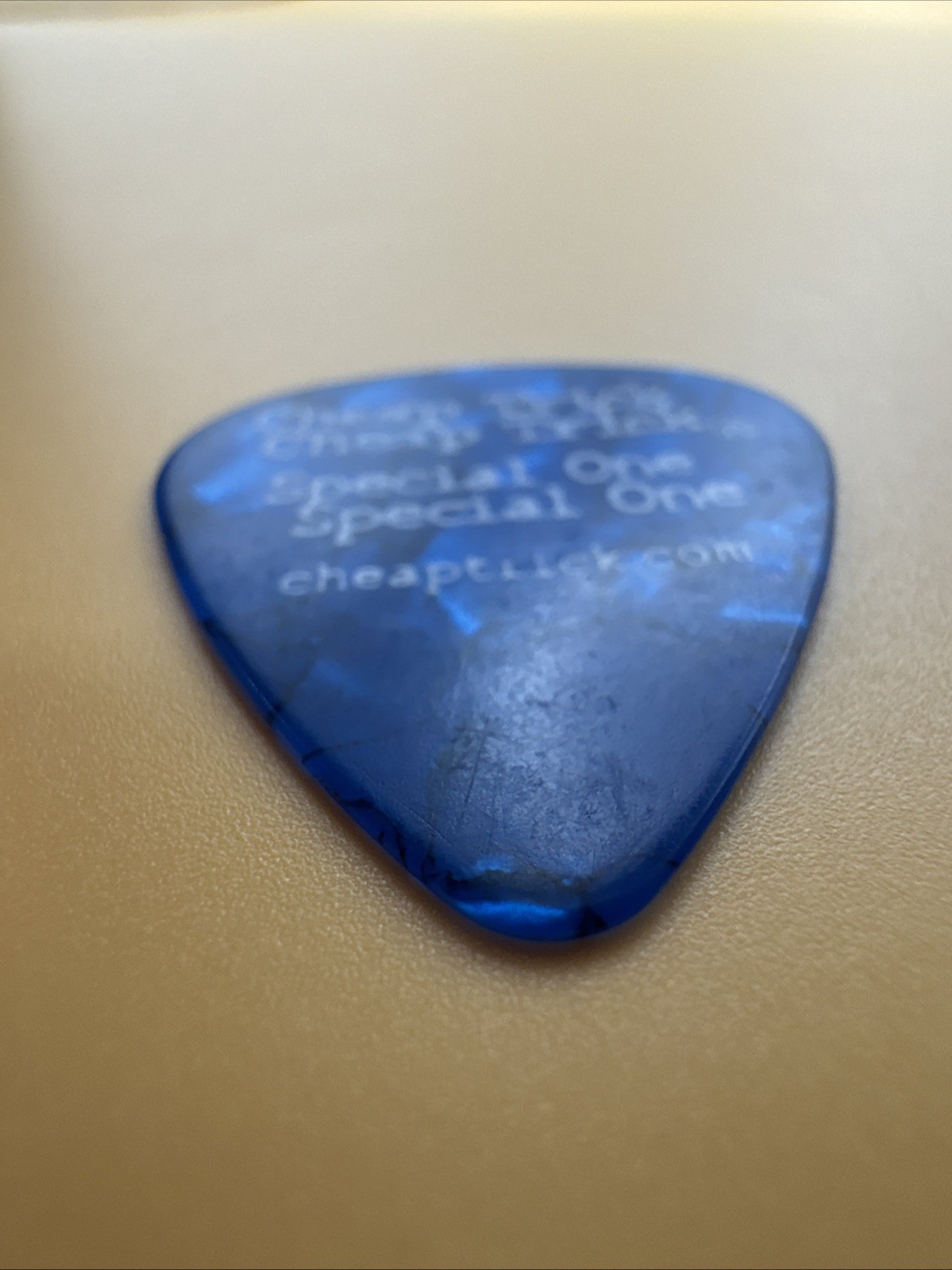 CHEAP TRICK RICK NIELSEN Signature Tour Guitar Pick Concert Stage Band Plectrum