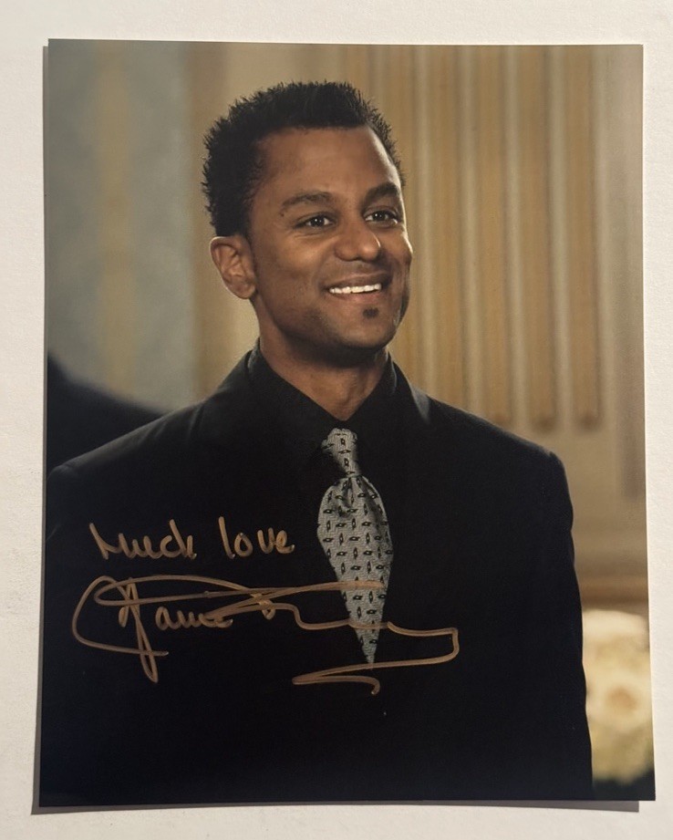 YANIC TRUSEDALE HAND SIGNED 8×10 PHOTO GILMORE GIRLS SHOW ACTOR AUTOGRAPHED COA