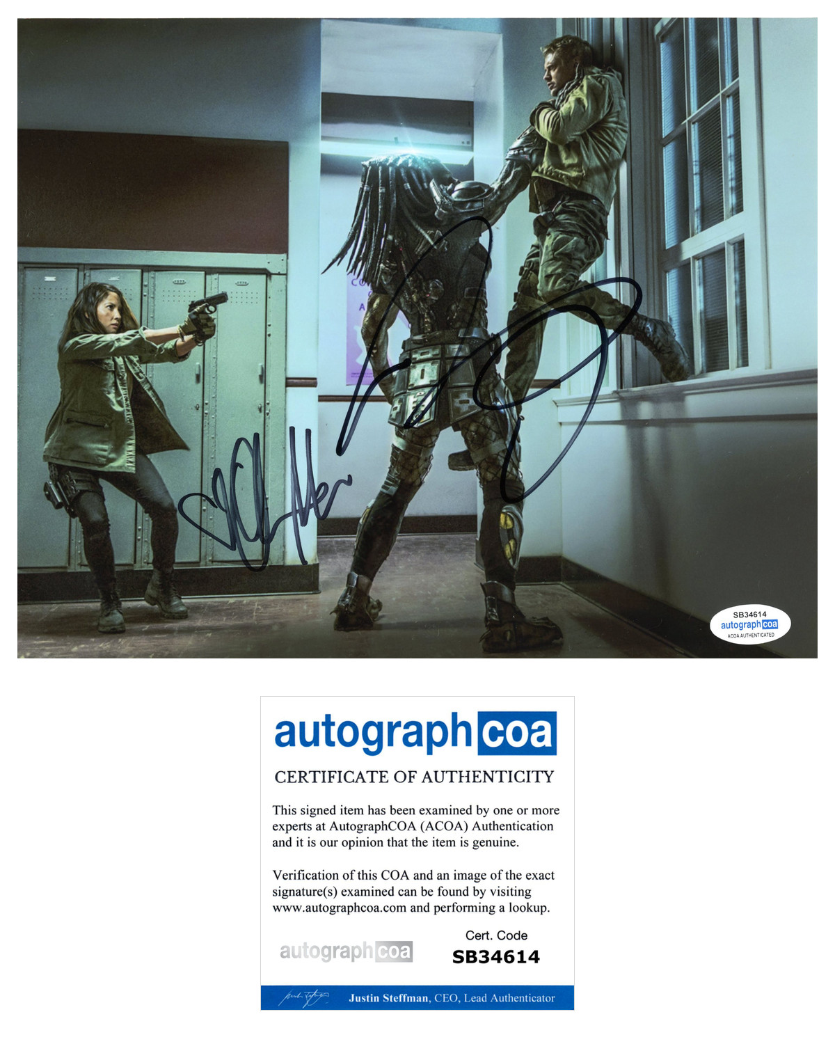 Olivia Munn & Boyd Holbrook Signed Autographed THE PREDATOR 8×10 Photo ACOA