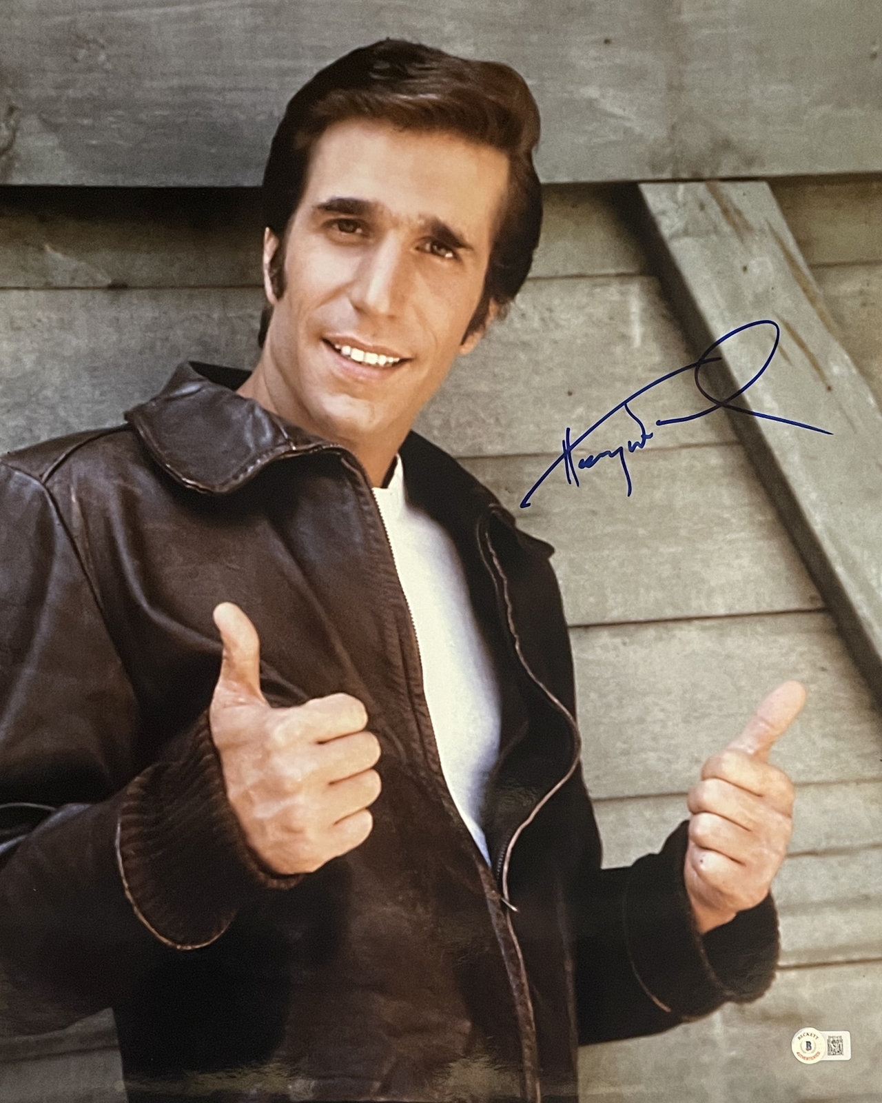 Henry Winkler Autographed/Signed Happy Days 16×20 Photo Beckett 46531