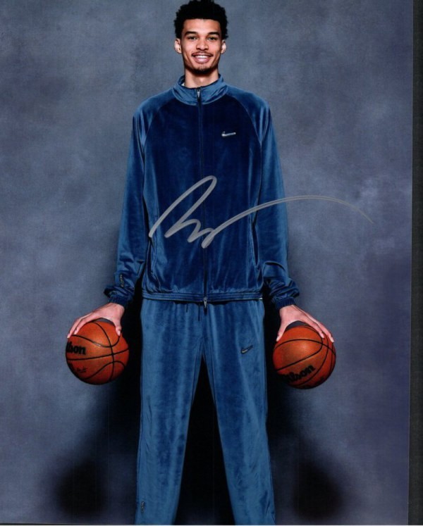 Victor Wembanyama – San Antonio Spurs Autographed Original 8×10 Photo LOA TTM