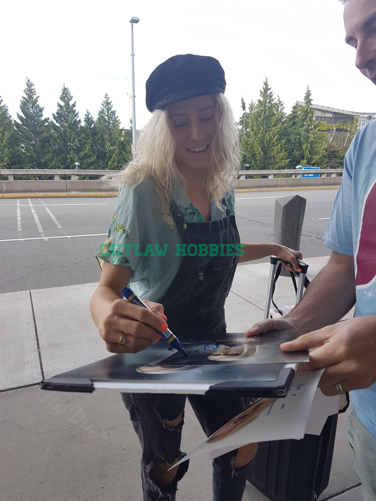 Olivia Taylor Dudley Magicians Autographed Signed 8×10 Photo COA #A27
