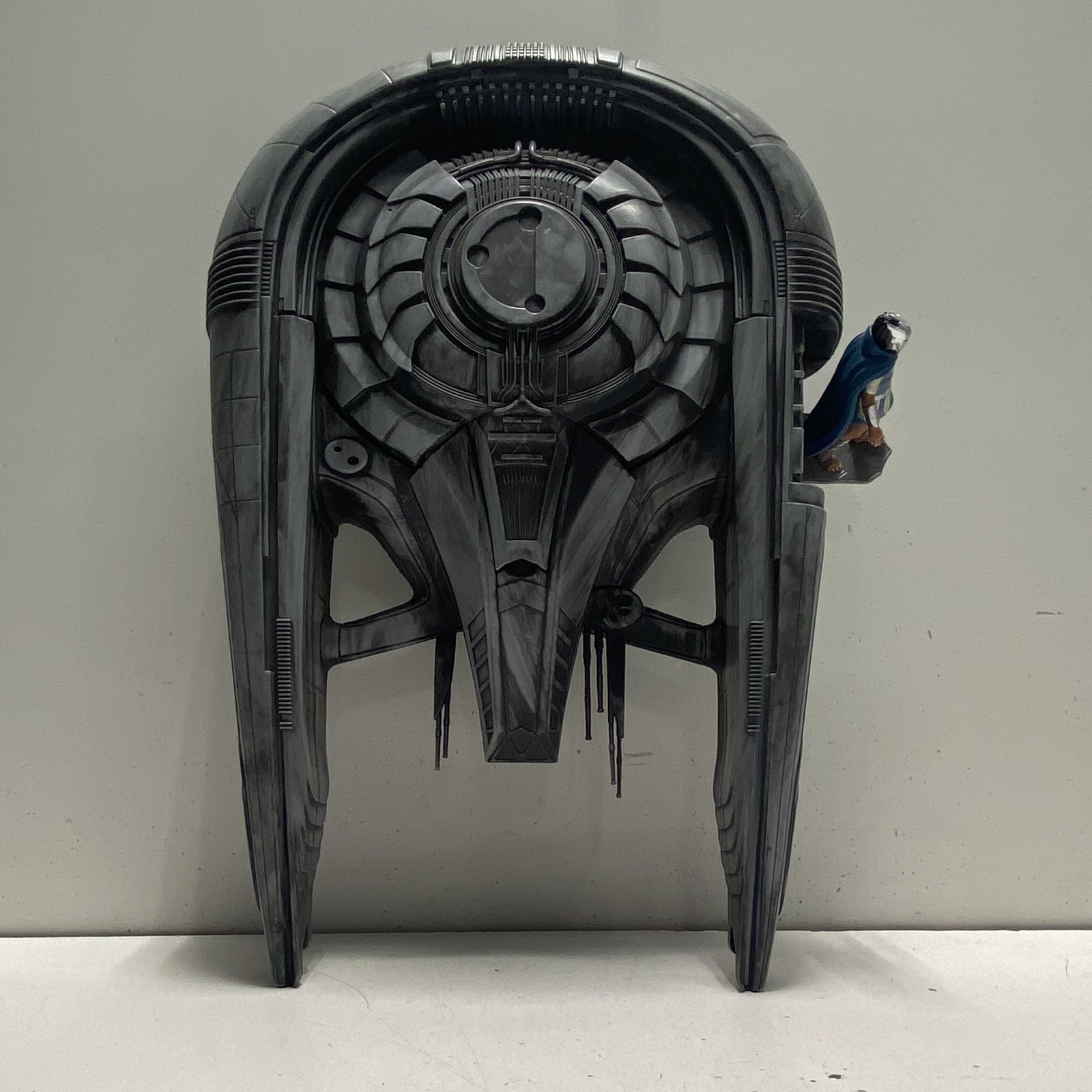 Predator Badlands Spaceship Popcorn Bucket Golden Link 2025 Collectible Figure