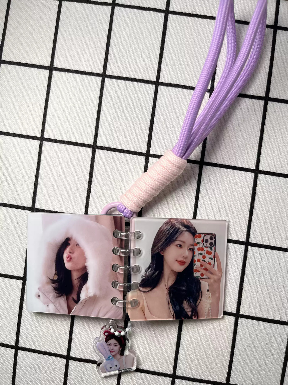 赵露思 Zhao Lusi comic book keychain acrylic pendant Backpack Pendant Key Ring