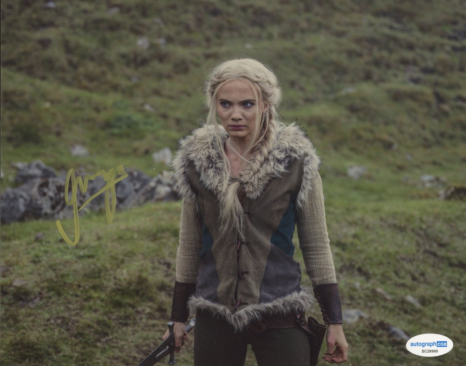 Freya Allan The Witcher Autographed Signed 8×10 Photo ACOA