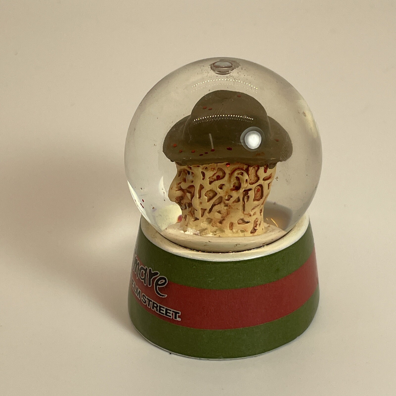 A Nightmare on Elm Street Mini Snow Globe 2.5″ Horror Slasher Retro KG JD