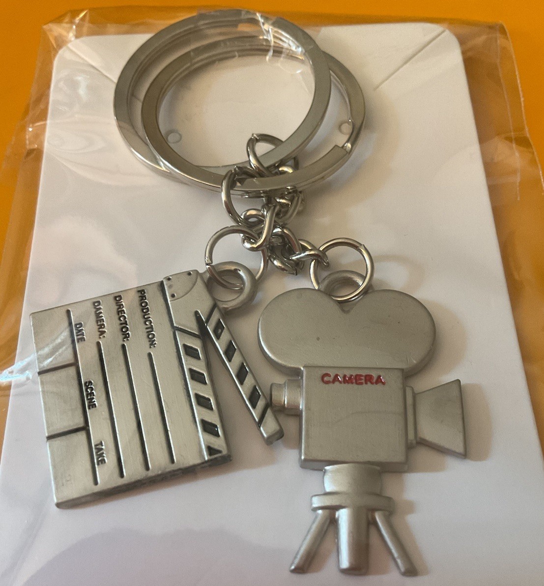 Director Movies CAMERA & CLAPPERBOARD Keychain Unbranded w/o Tags