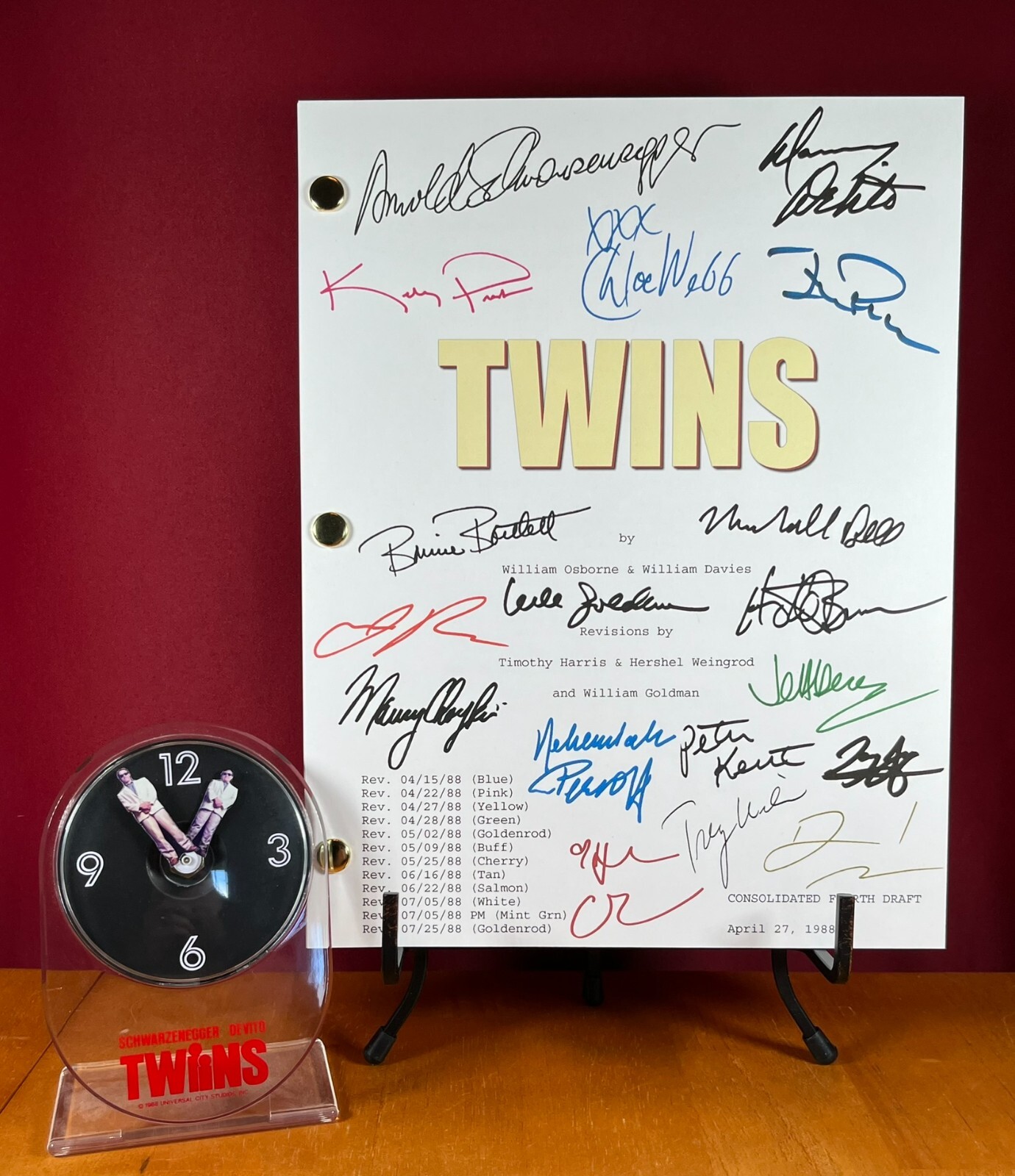 Twins Script Signed- Autograph Reprints- 140 Pages- Schwarzenegger & DeVito
