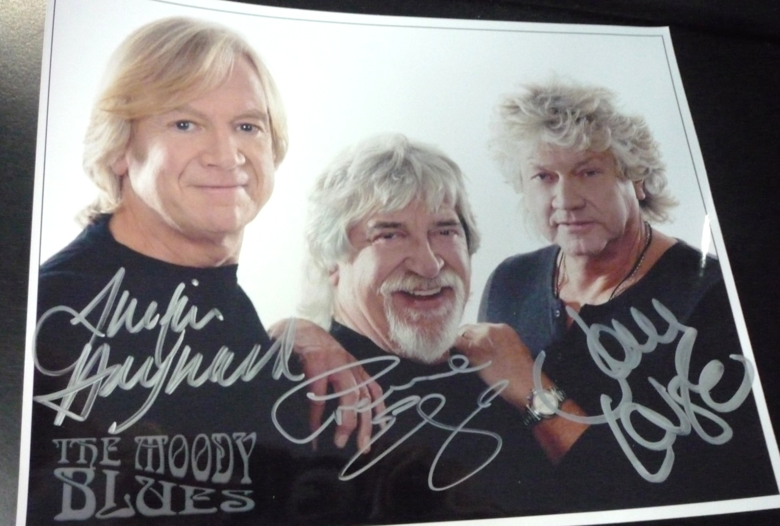 Moody Blues Multi Signed Autographed Photo Hayward Edge Lodge Patch Guitar Picks