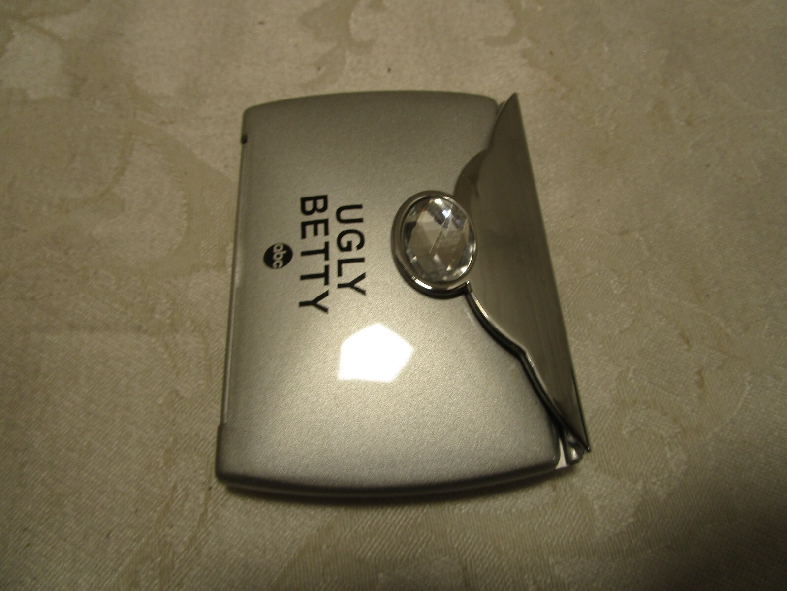 Collectible Ugly Betty Compact Pocket Mirror Folding ABC Studios TV Series 2006
