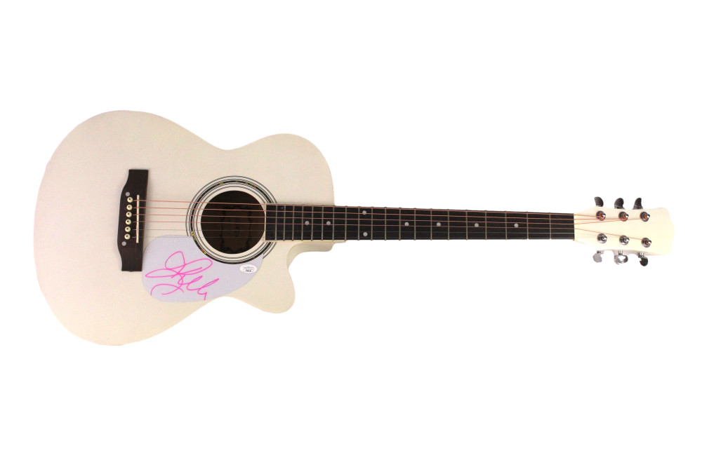 KELLY CLARKSON SIGNED AUTOGRAPH FULL SIZE ACOUSTIC GUITAR BREAKAWAY STRONGER JSA