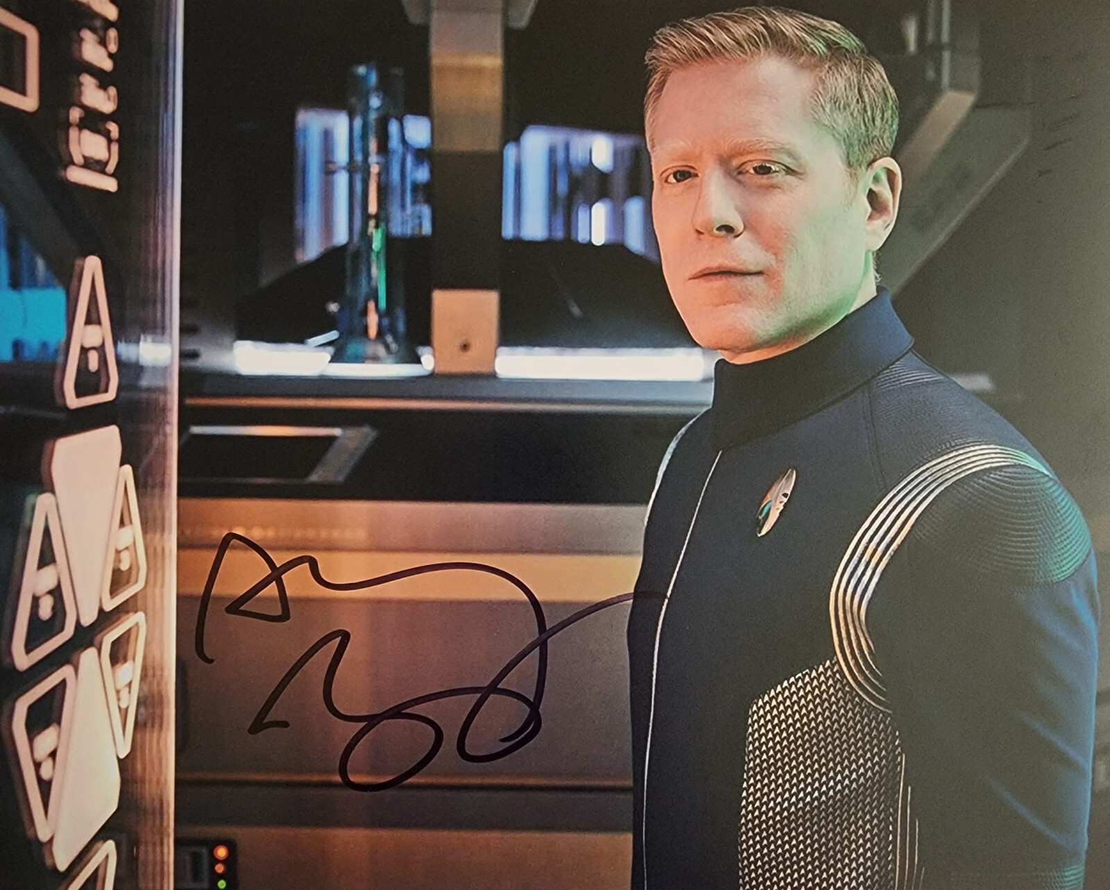 Anthony Rapp Star Trek Discovery Hand Signed Autograph COA 8 x 10 In. Photo