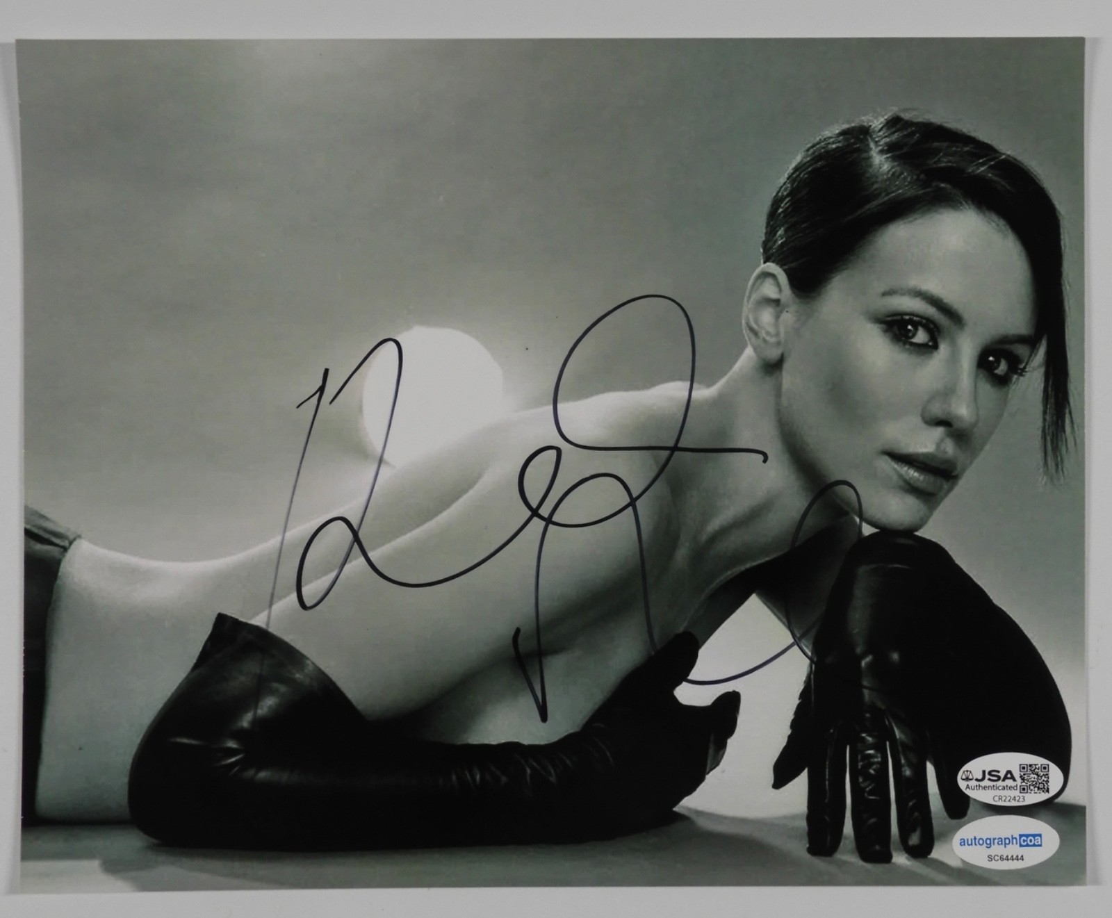 Kate Beckinsale JSA Autograph Signed 8 x 10 Photo