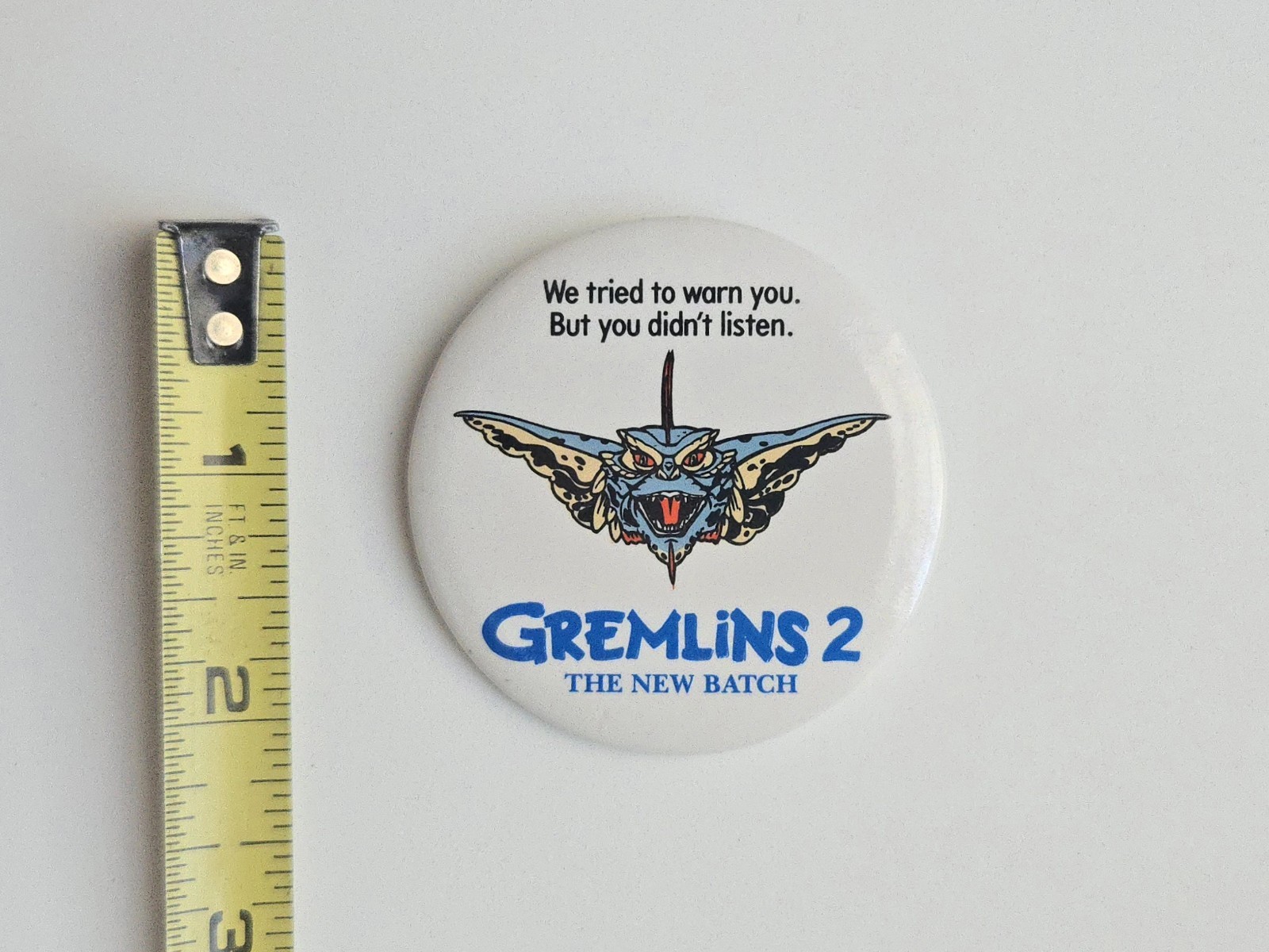 VINTAGE 1990 GREMLINS 2 MOVIE PROMO BUTTON STRIPE AMBLIN THE NEW BATCH FILM PIN
