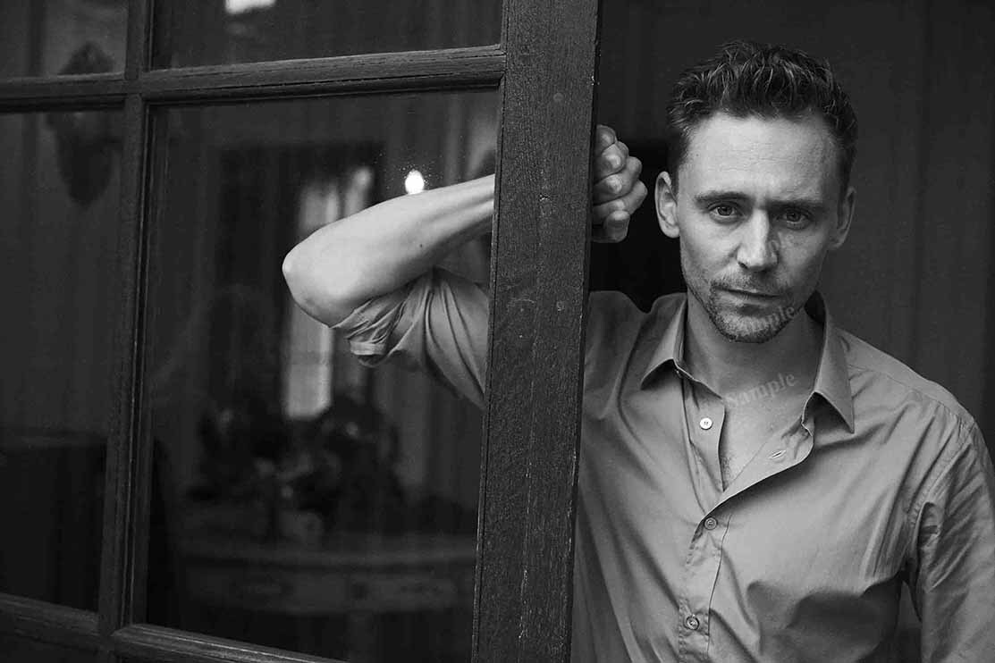 Celebrity Photos Posters Tom Hiddleston Hot next to door close up Photo CL2382