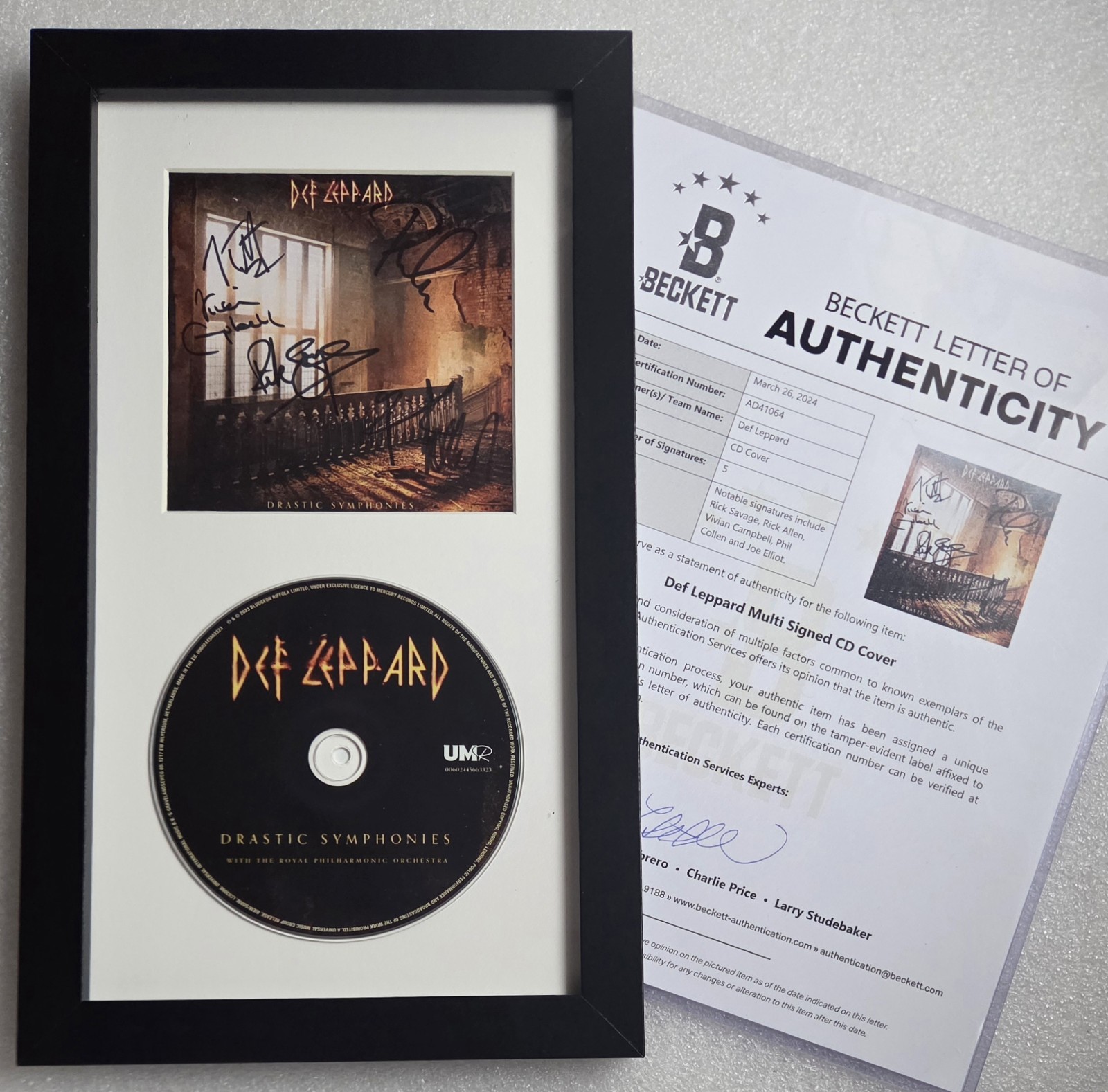 DEF LEPPARD SIGNED CD DISPLAY BECKETT LOA JOE ELLIOTT AUTOGRAPHED PRESENT GIFT