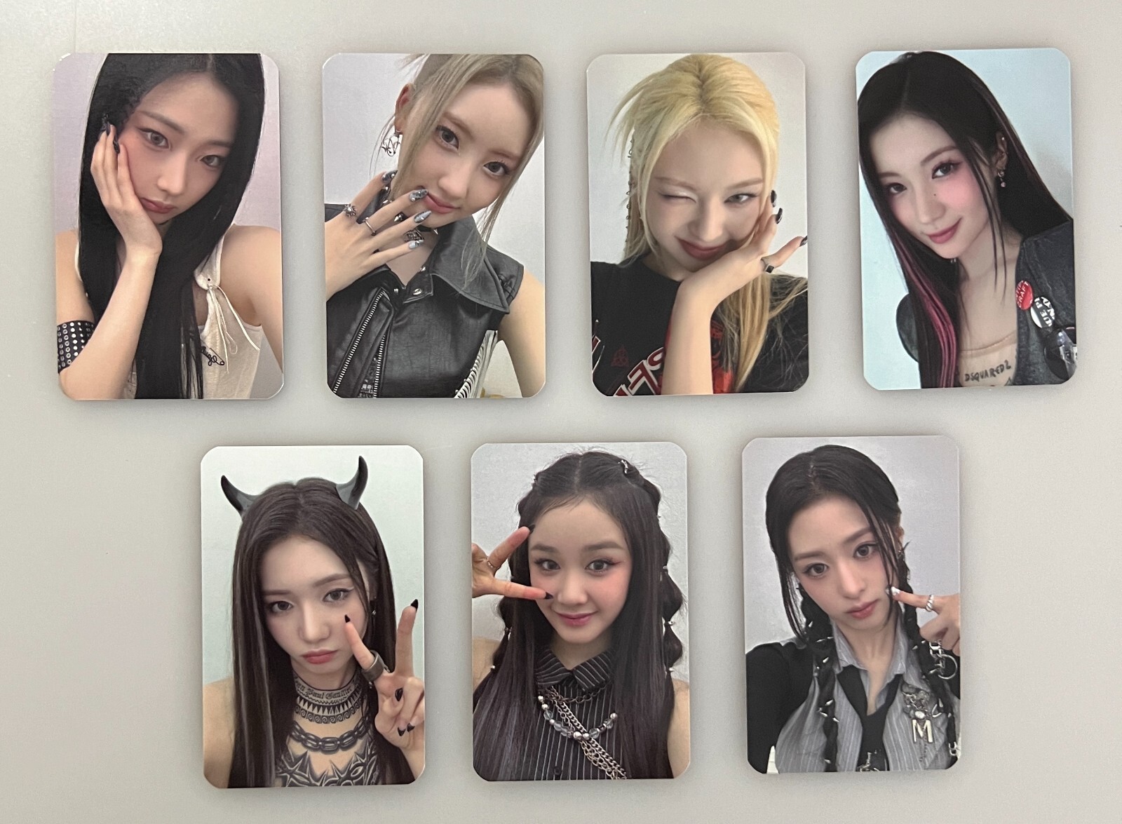 BABYMONSTER [BABYMONS7ER] YG SELECT POP-UP STORE OFFICIAL MD BONUS PHOTOCARD PC