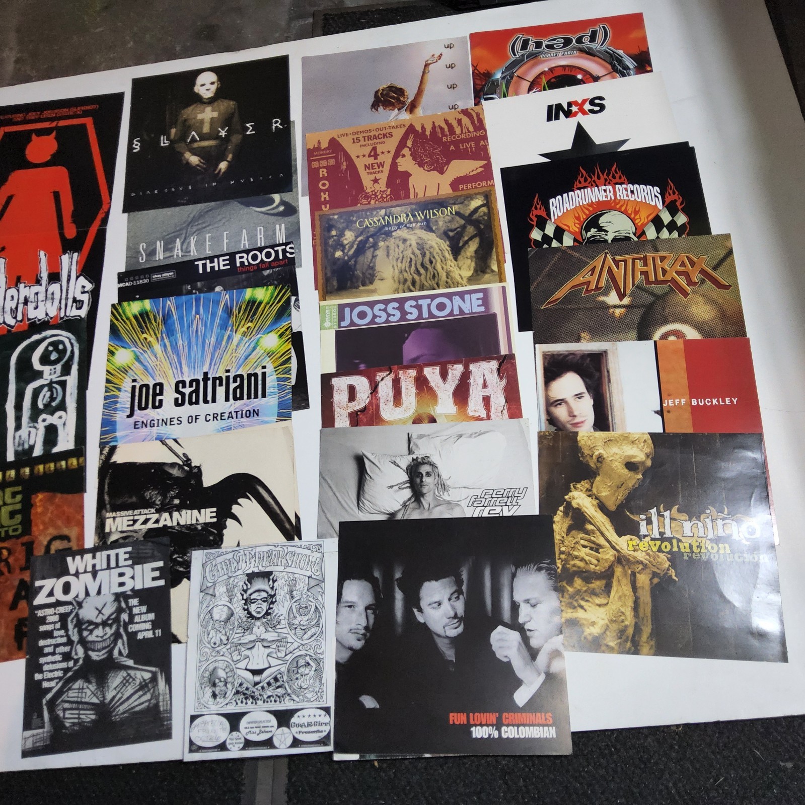 Monster breaks Postcard 1998 virgin mega store promo card 6×4 live performance