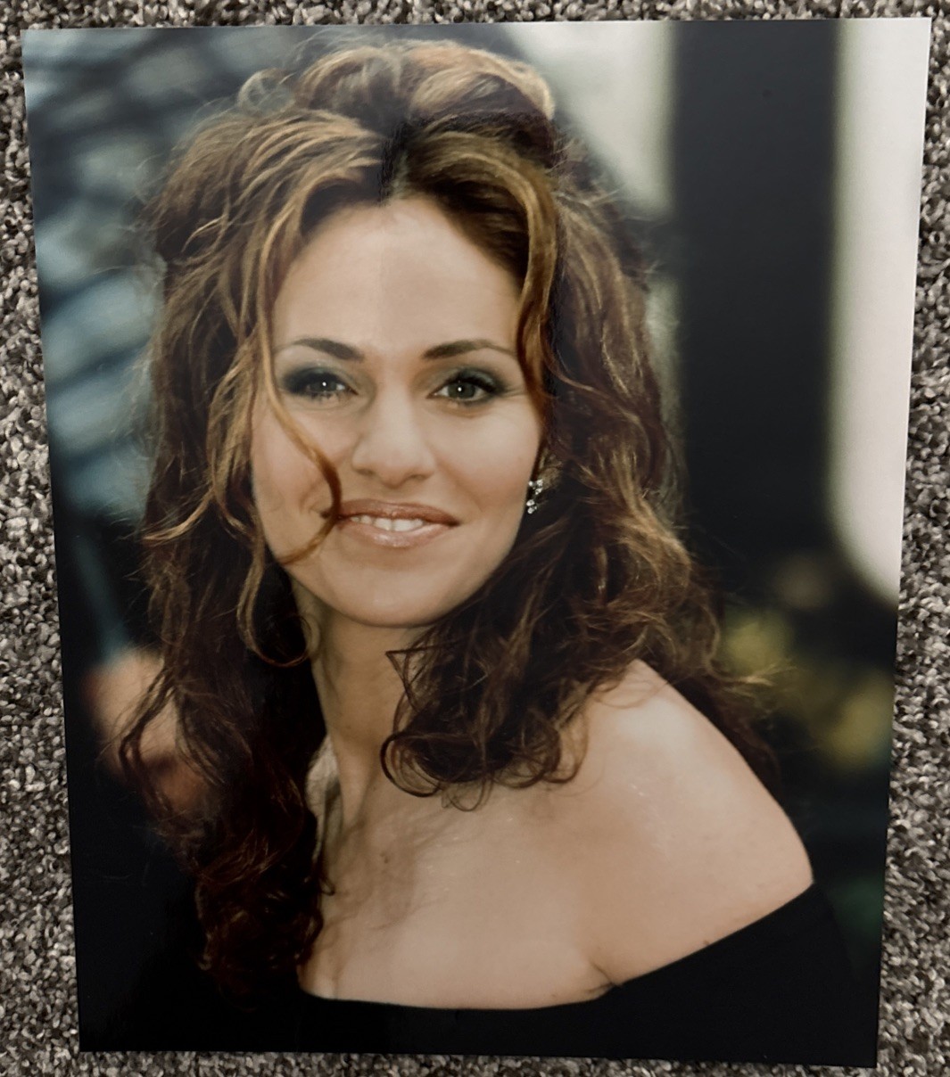 Amy Brenneman 8X10 Color Glossy CLOSE UP Photo