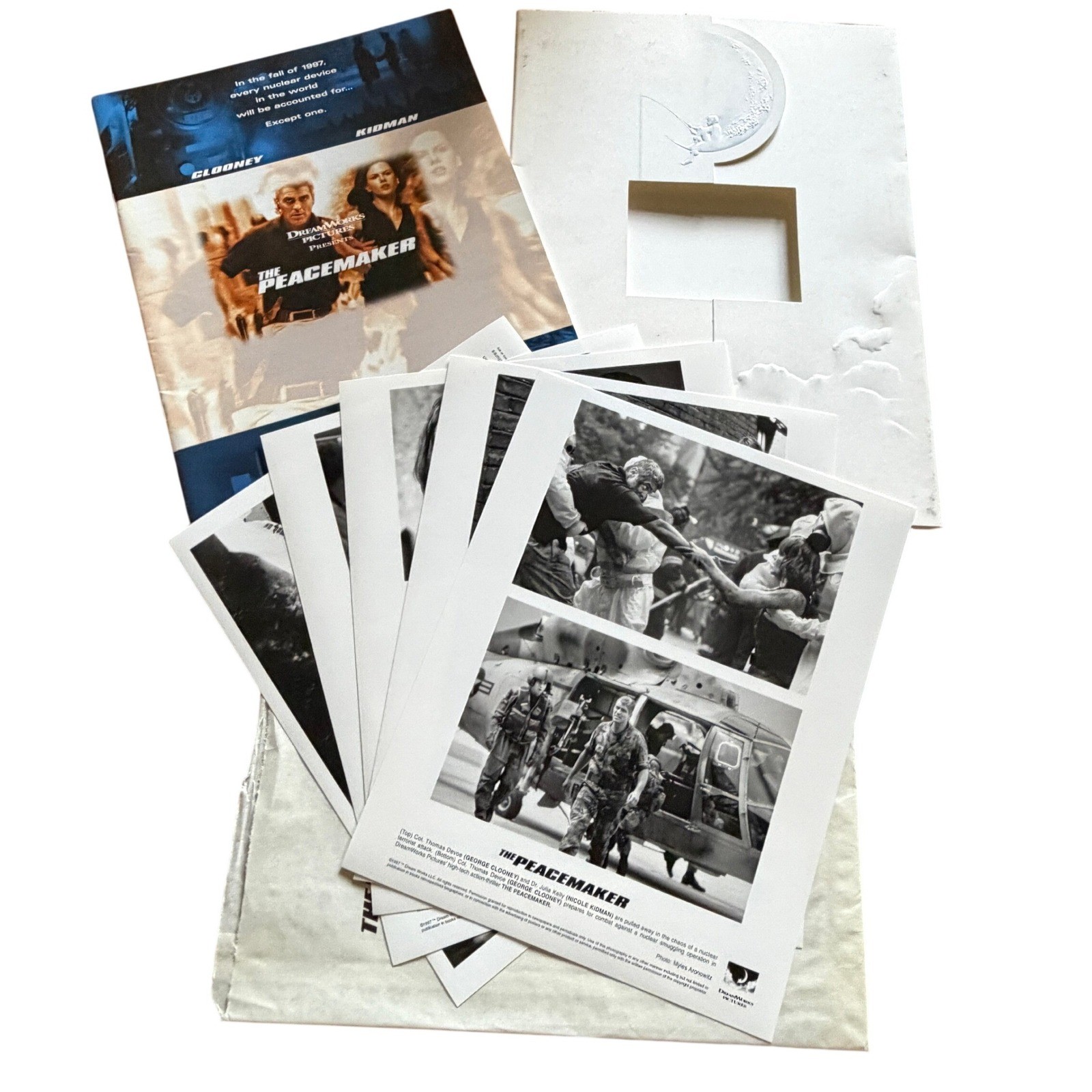 The Peacemaker Movie Press Kit Folder George Clooney Vintage 1996 DreamWorks