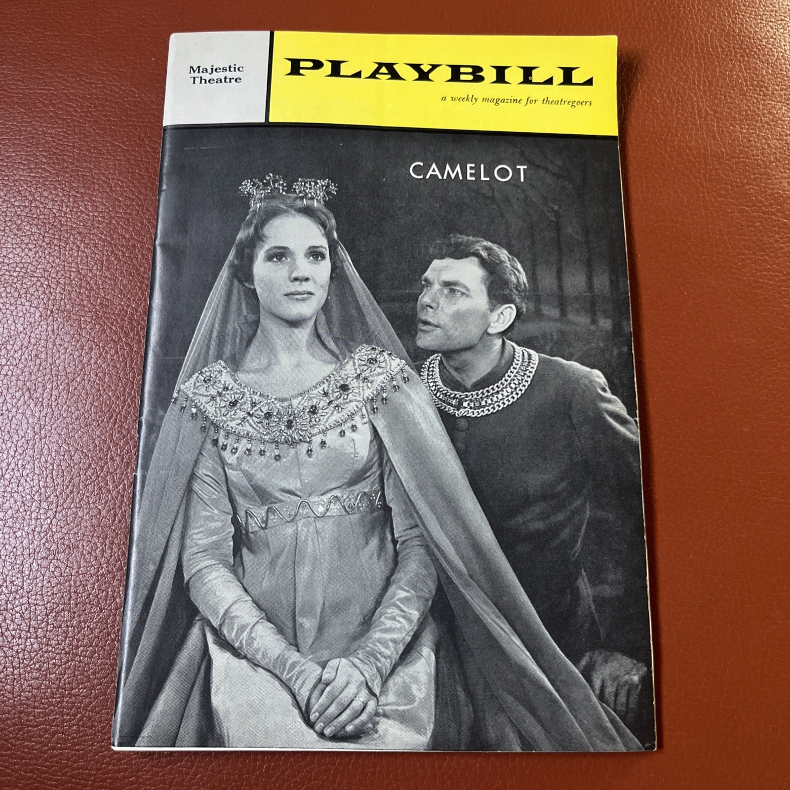 PlayBill Camelot Majestic Theatre Nov.20,1961 Vol. 5 No. 47 Julie Andrews