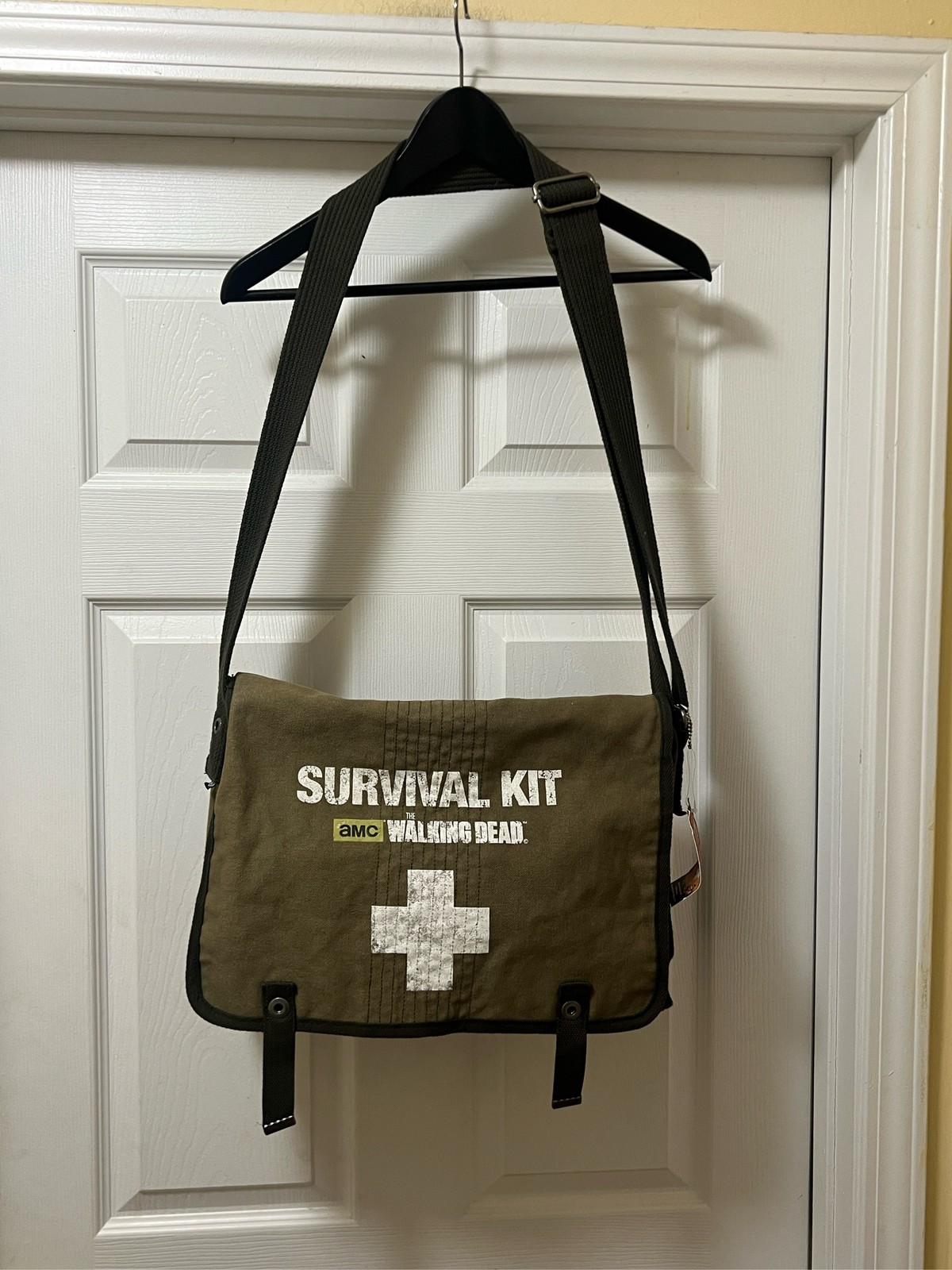 Walking Dead Survival Messenger Bag TWD Zombie Apocalypse