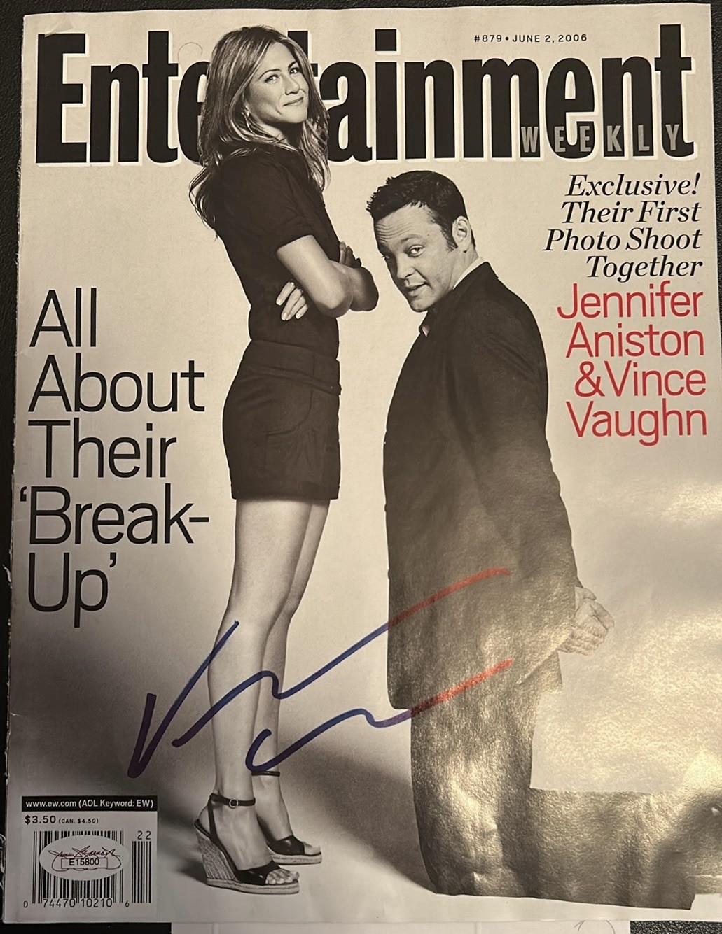 VINCE VAUGHN Signed 8×10 THE BREAK-UP GARY GROBOWSKI Magazine Cover